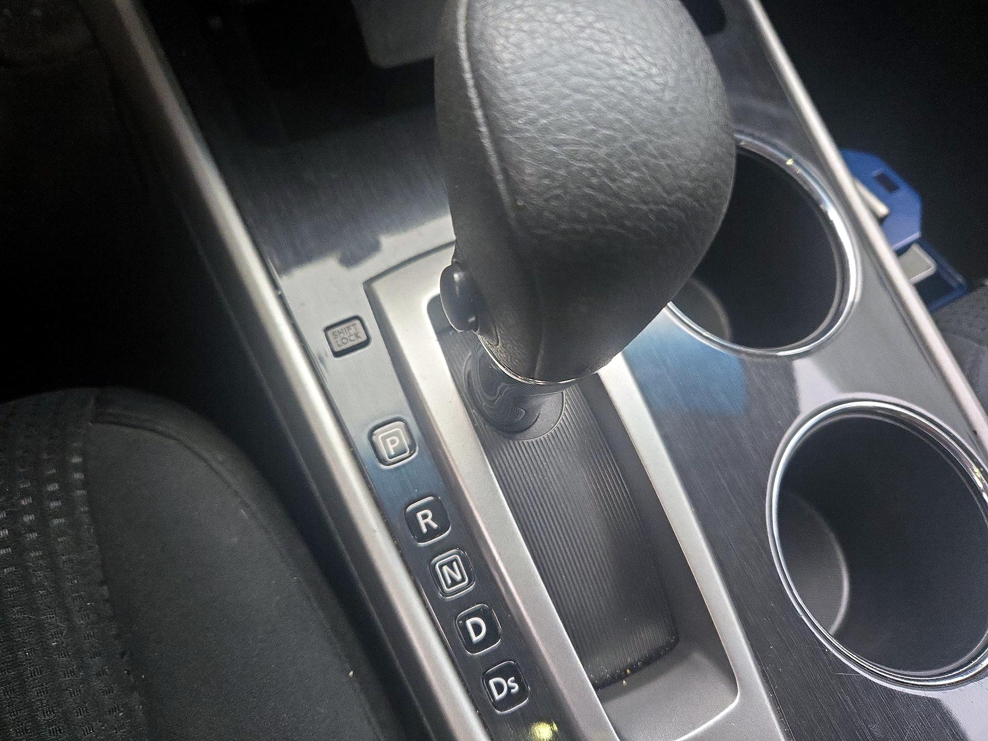 Thumbnail: 2014 Nissan Altima - 16