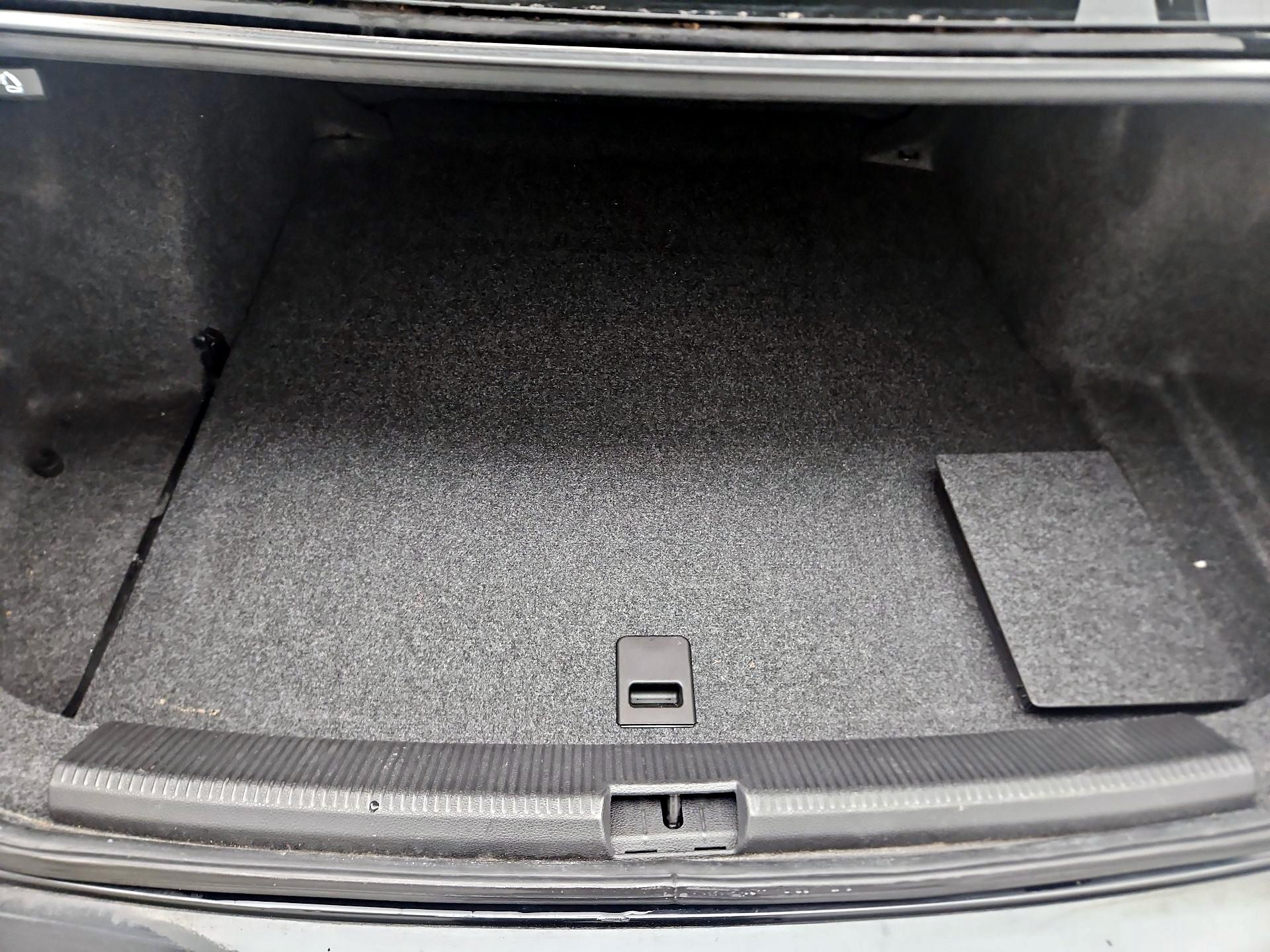 Thumbnail: 2016 Volkswagen Passat - 20