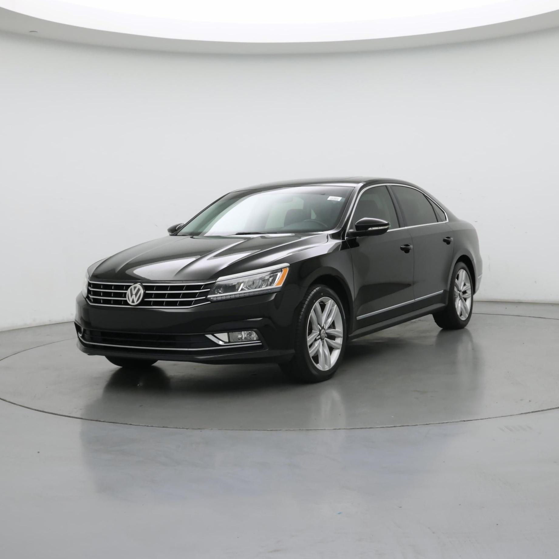 Thumbnail: 2016 Volkswagen Passat - 4