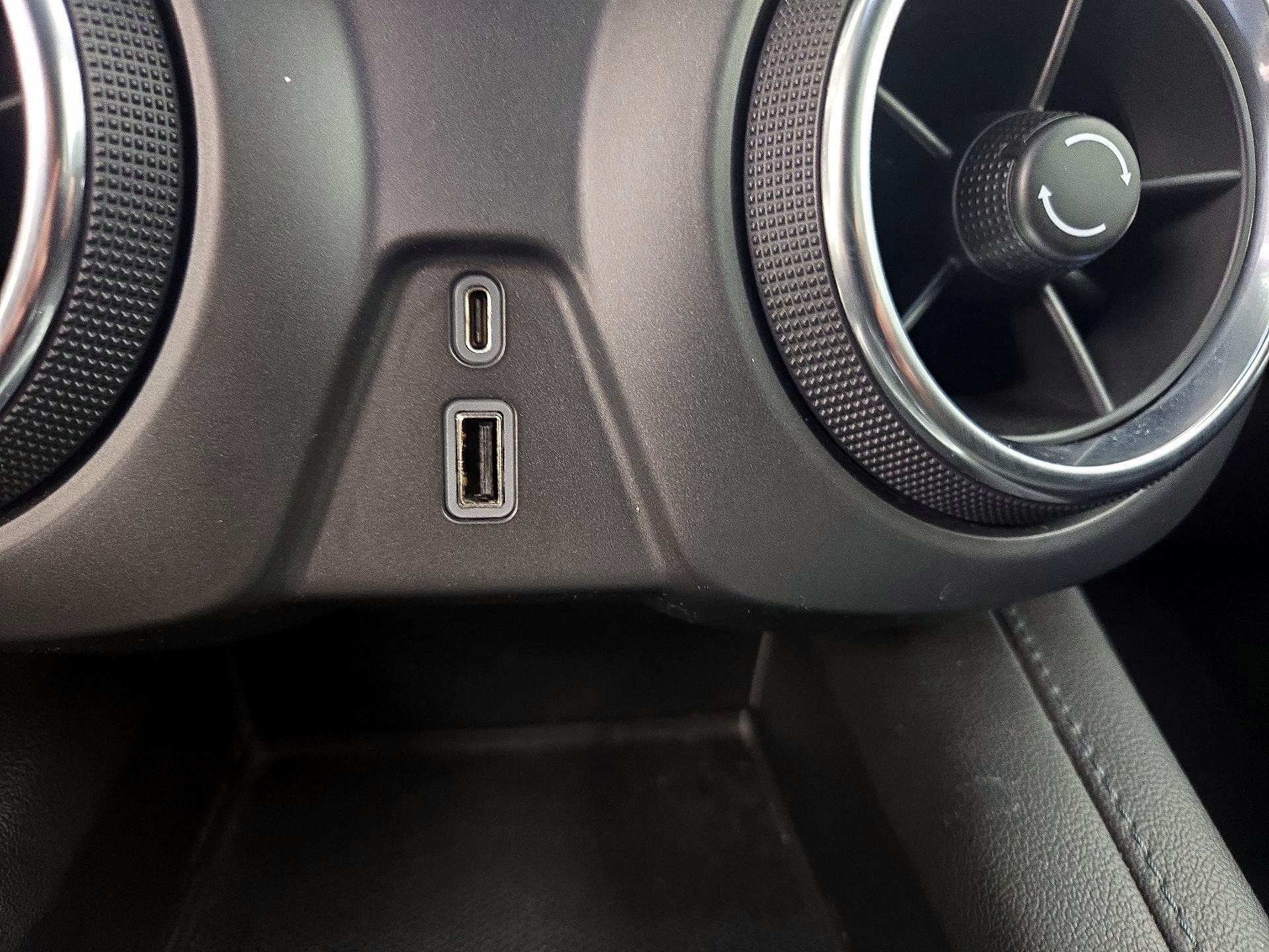 Thumbnail: 2021 Chevrolet Blazer - 18