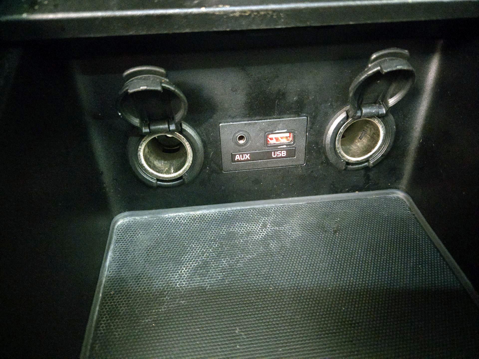 Thumbnail: 2017 Kia Forte - 18