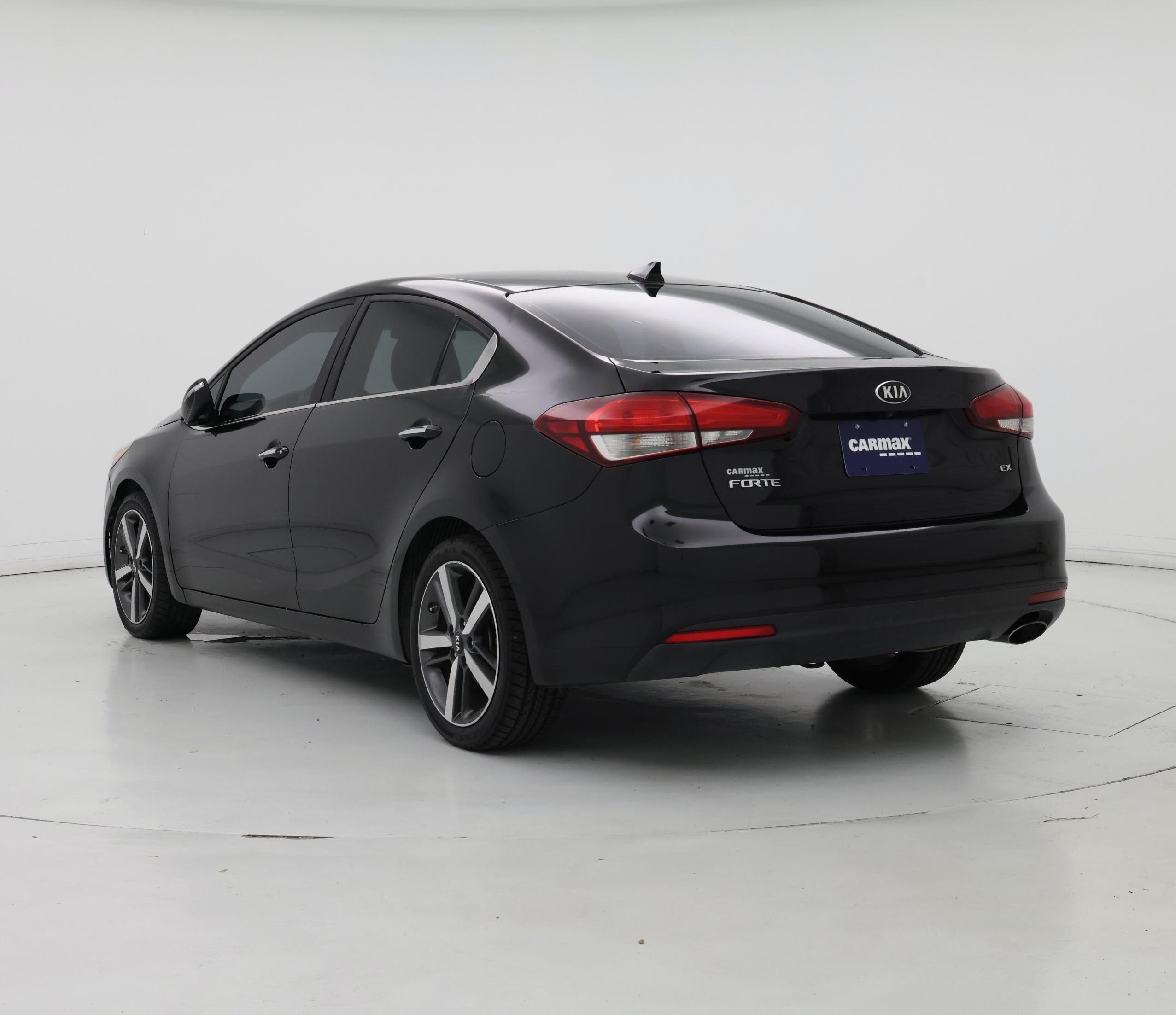 Thumbnail: 2017 Kia Forte - 2