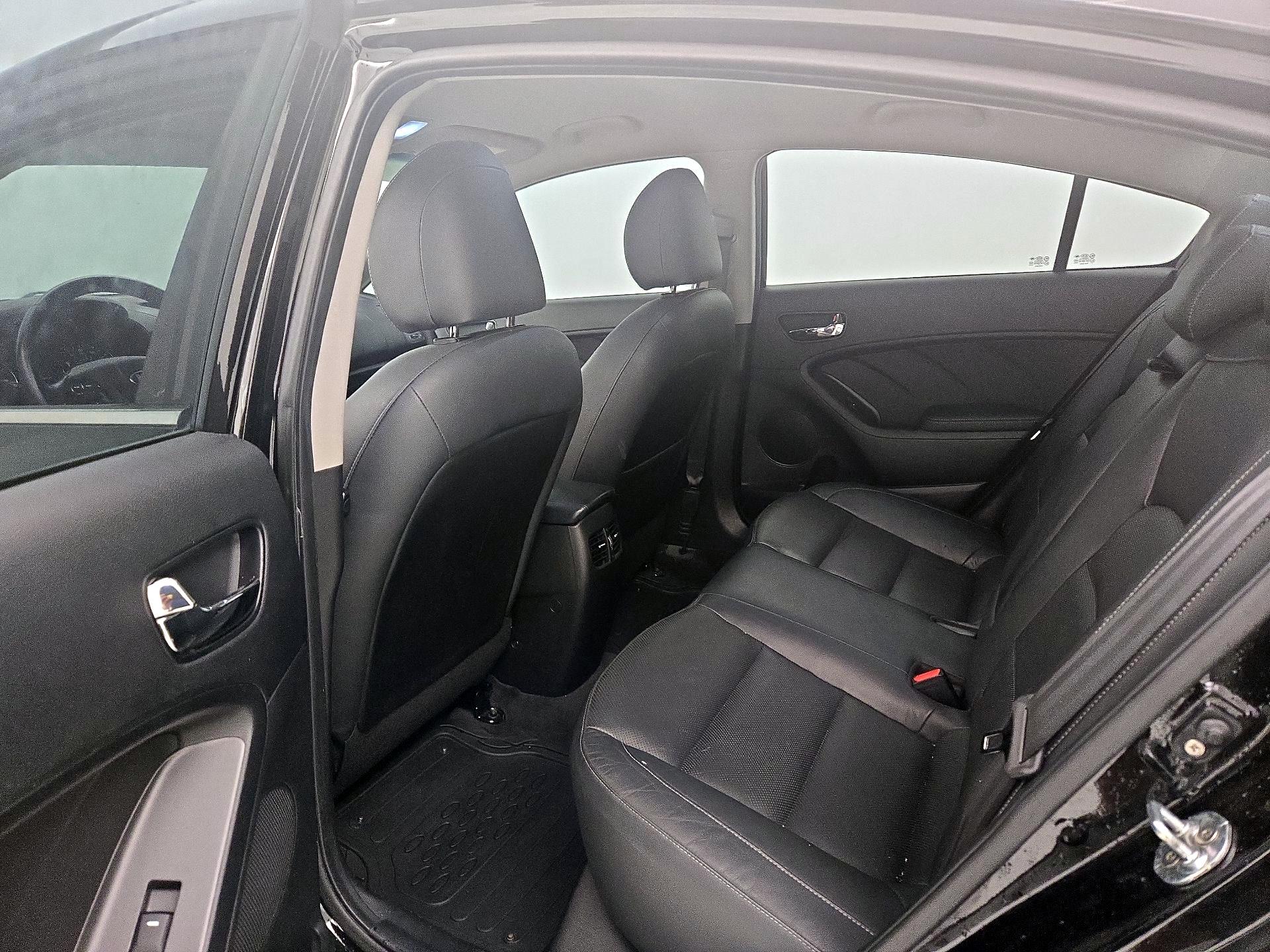 Thumbnail: 2017 Kia Forte - 19