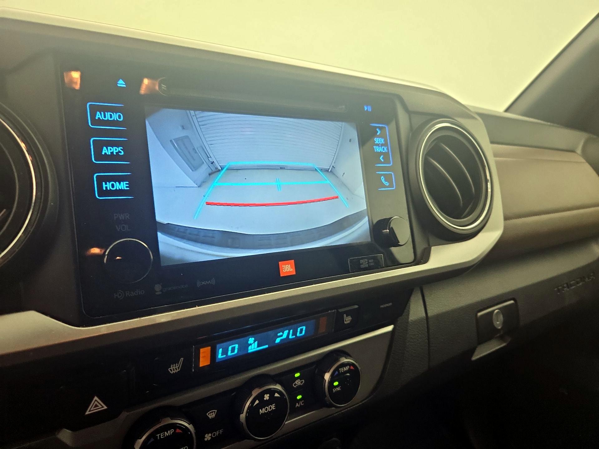 Thumbnail: 2016 Toyota Tacoma - 14