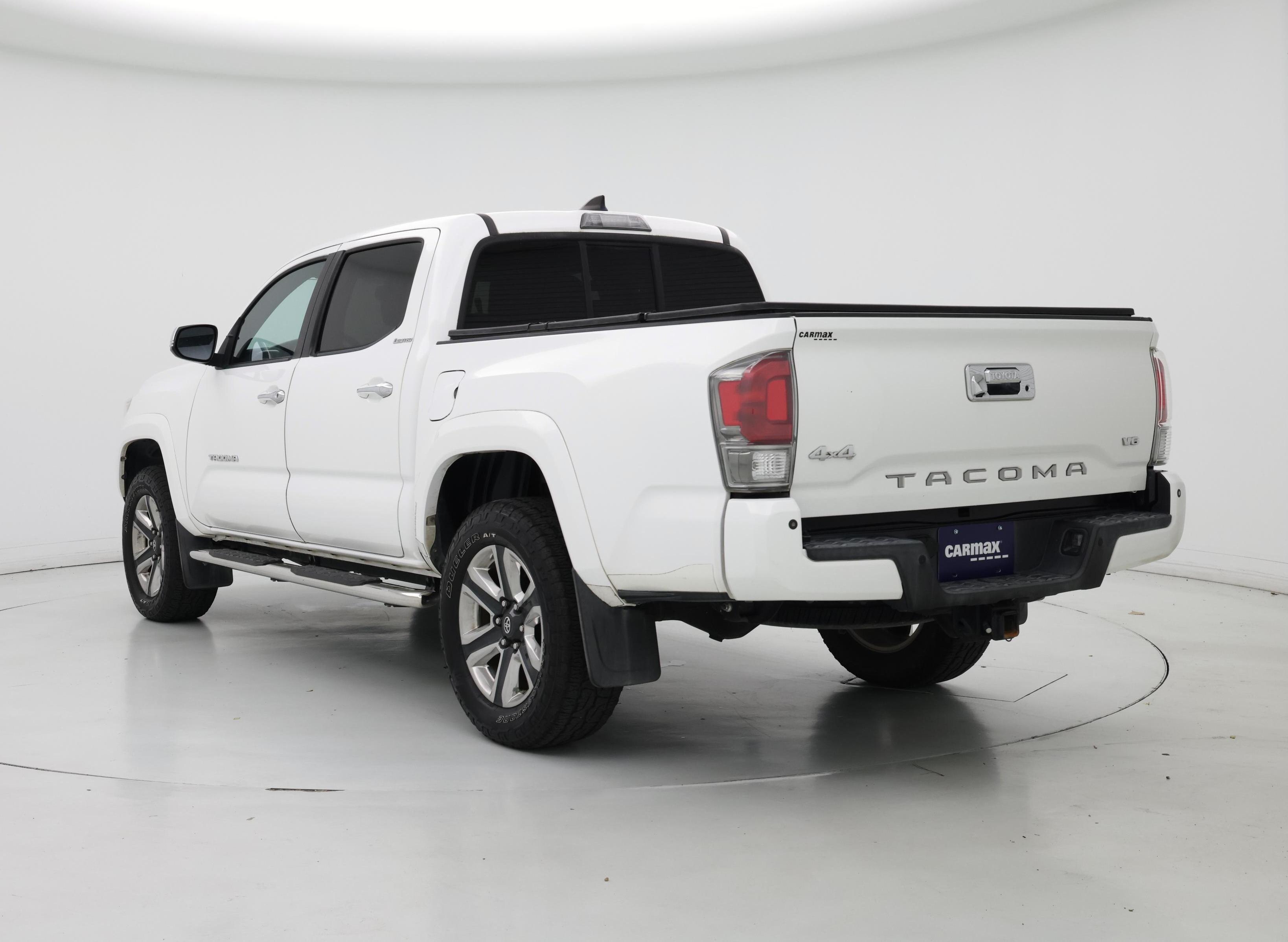 Thumbnail: 2016 Toyota Tacoma - 2