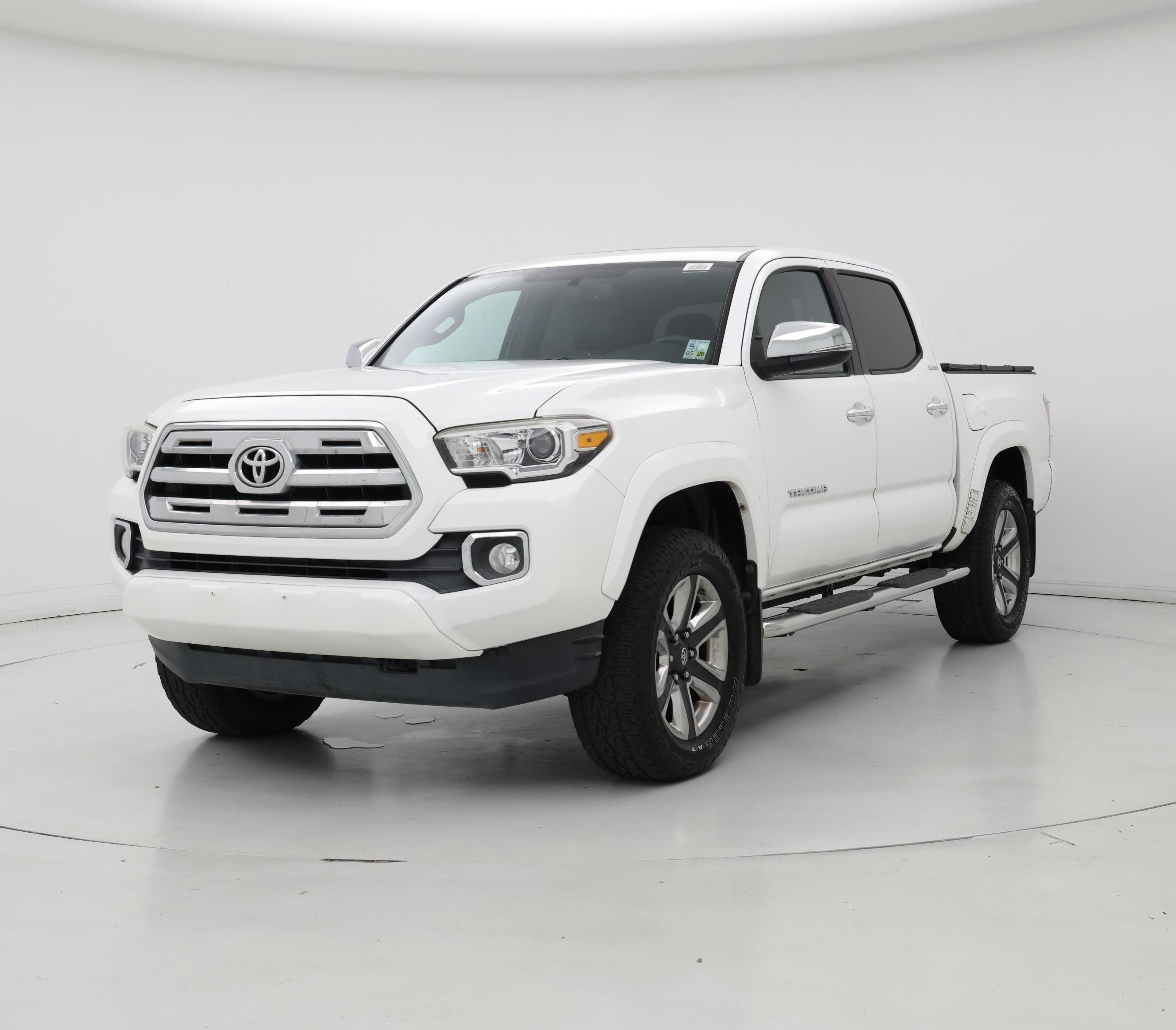 Thumbnail: 2016 Toyota Tacoma - 4