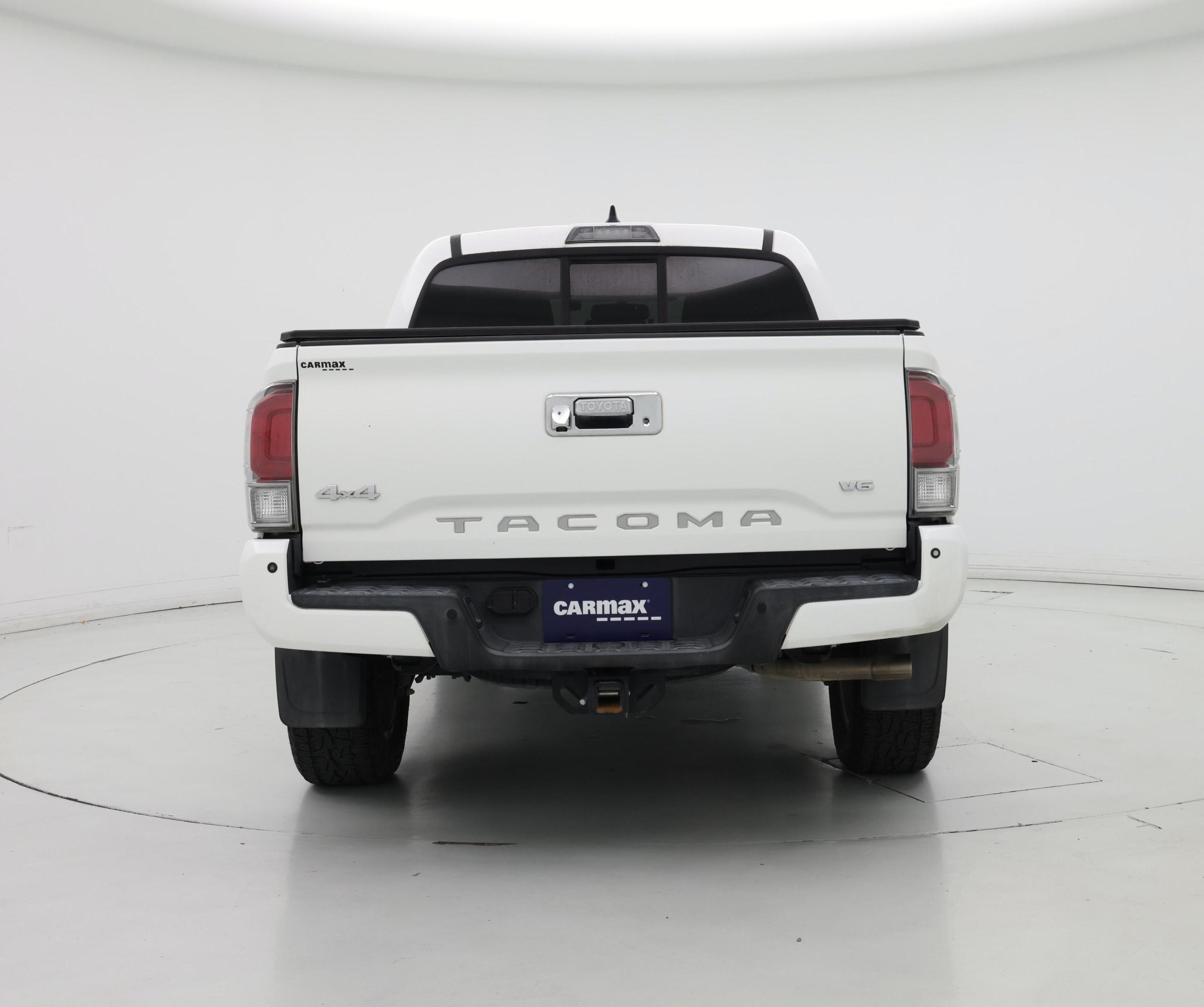 Thumbnail: 2016 Toyota Tacoma - 6