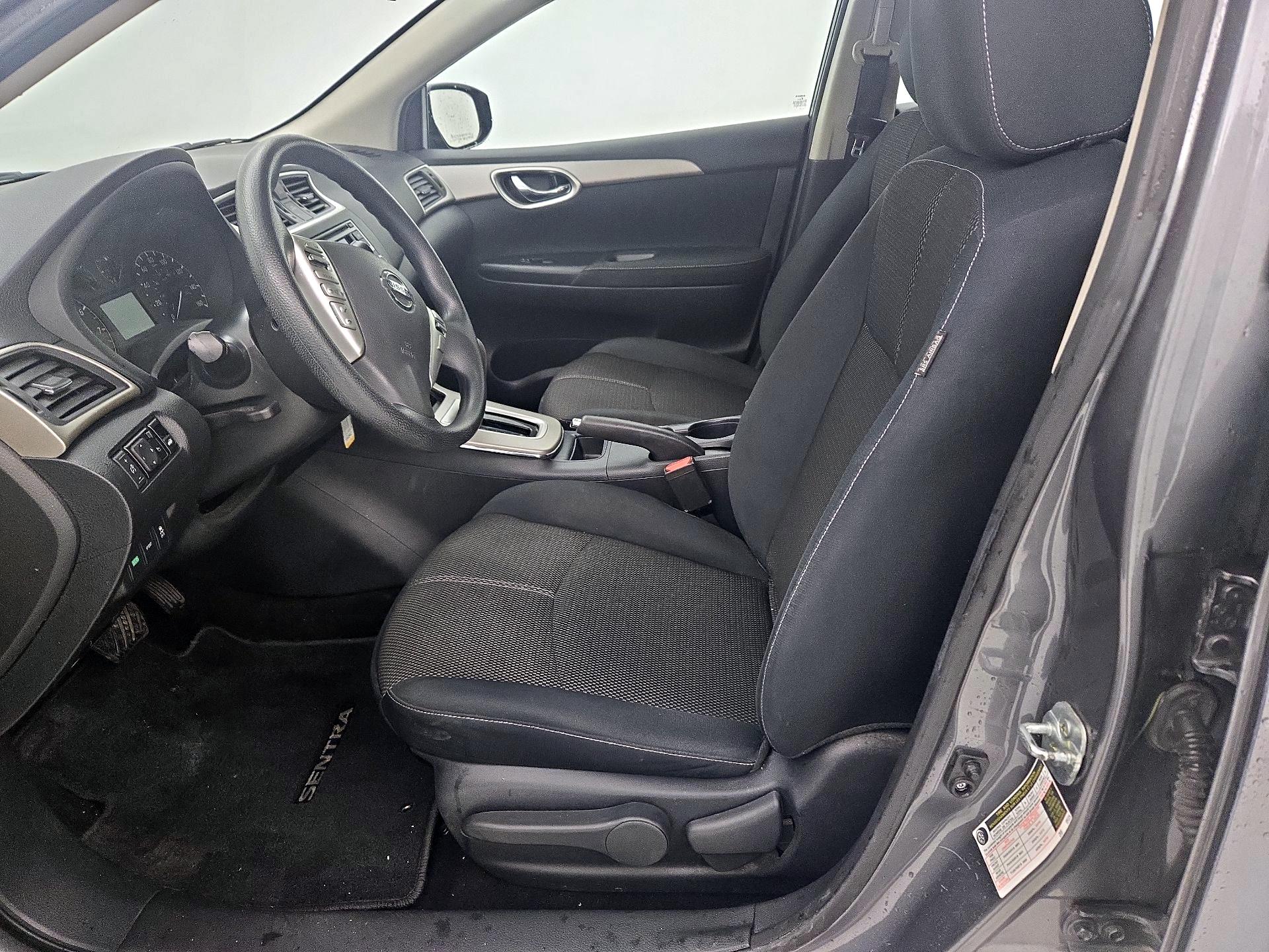 Thumbnail: 2015 Nissan Sentra - 11