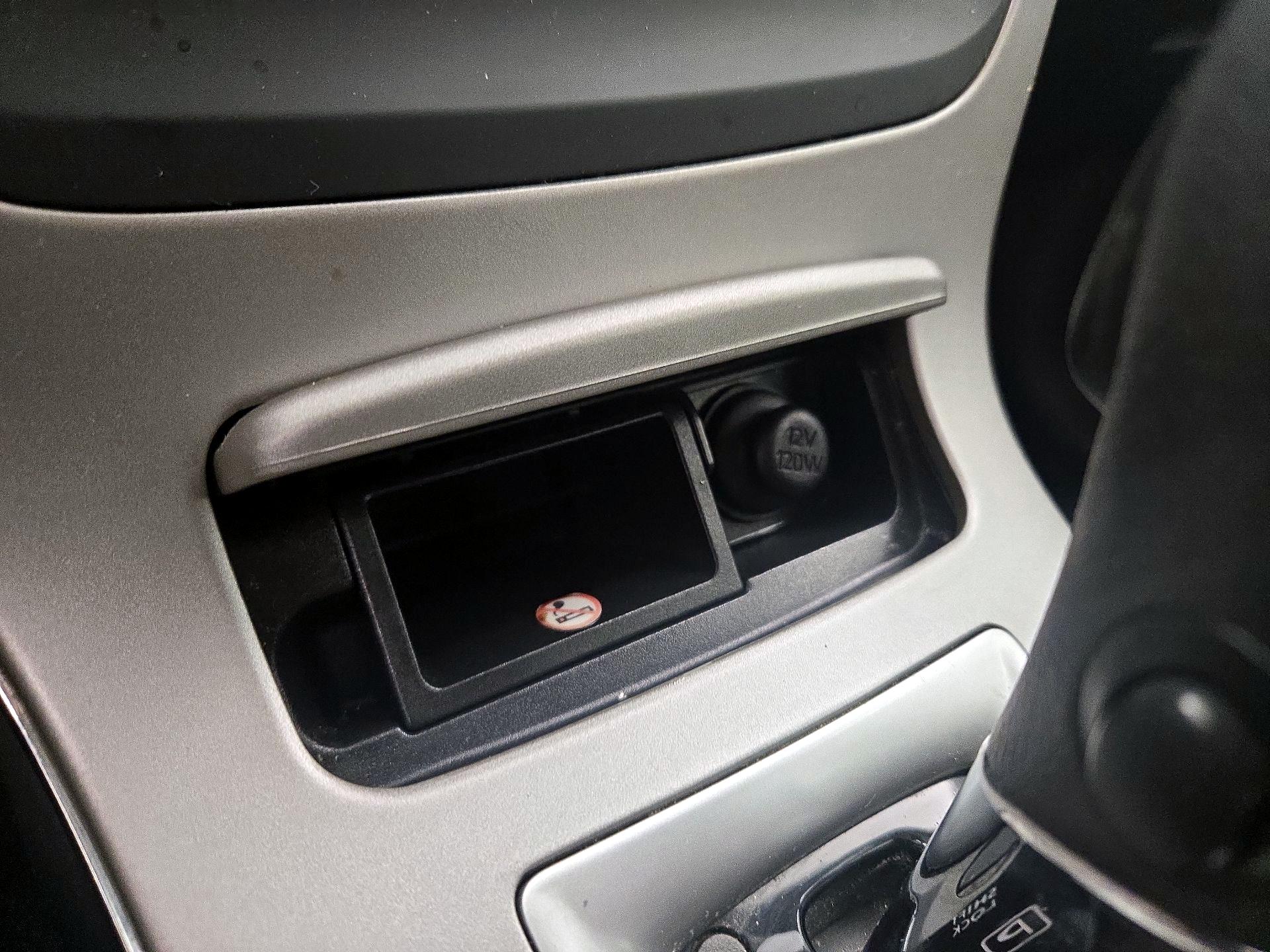 Thumbnail: 2015 Nissan Sentra - 17