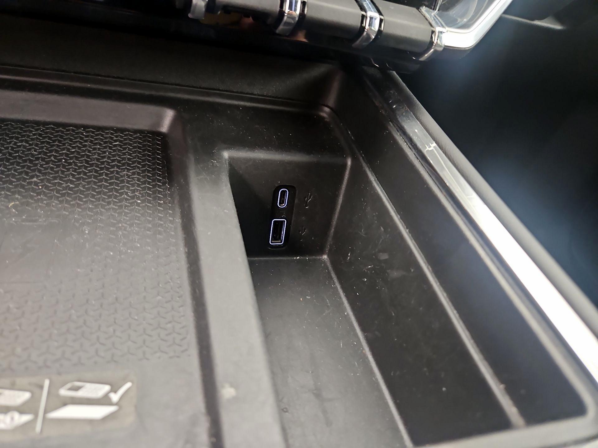 Thumbnail: 2025 GMC Acadia - 19