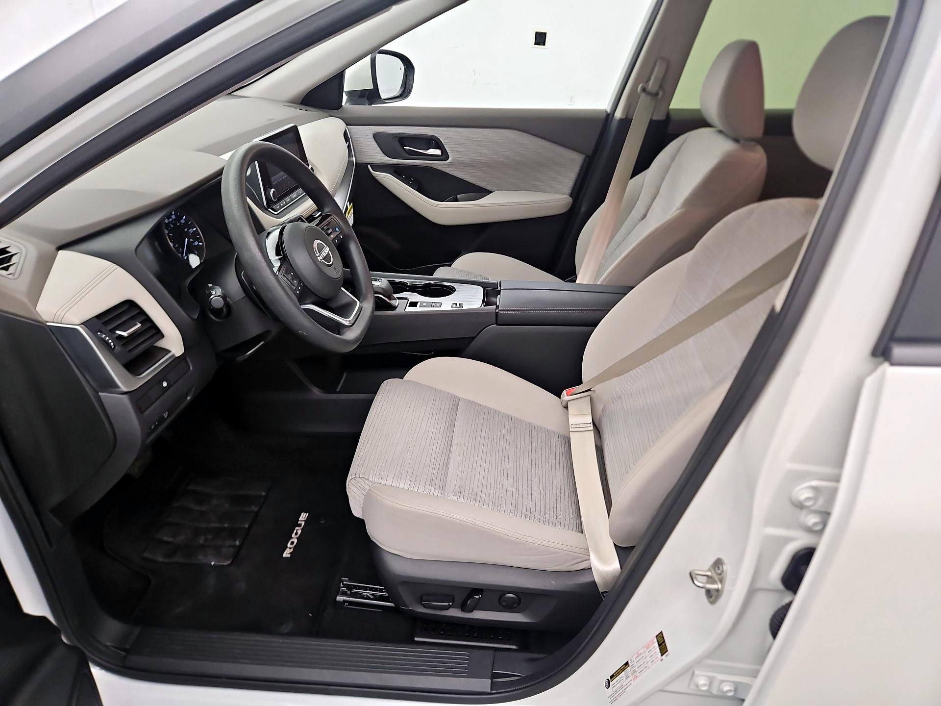 Thumbnail: 2023 Nissan Rogue - 9