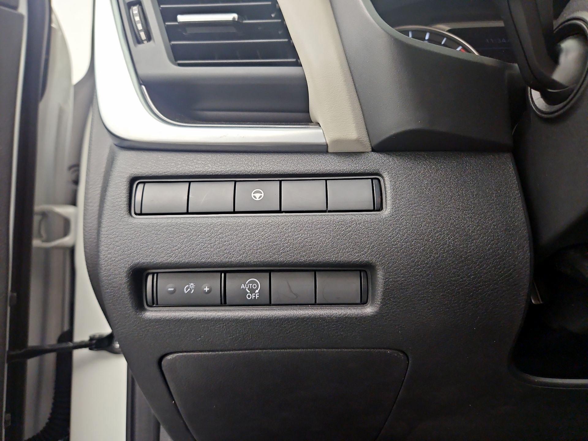 Thumbnail: 2023 Nissan Rogue - 11