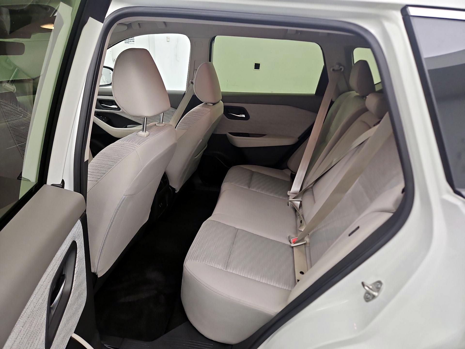 Thumbnail: 2023 Nissan Rogue - 17