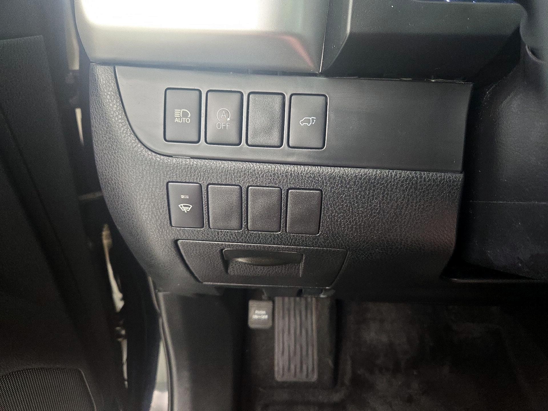 Thumbnail: 2019 Toyota Highlander - 13