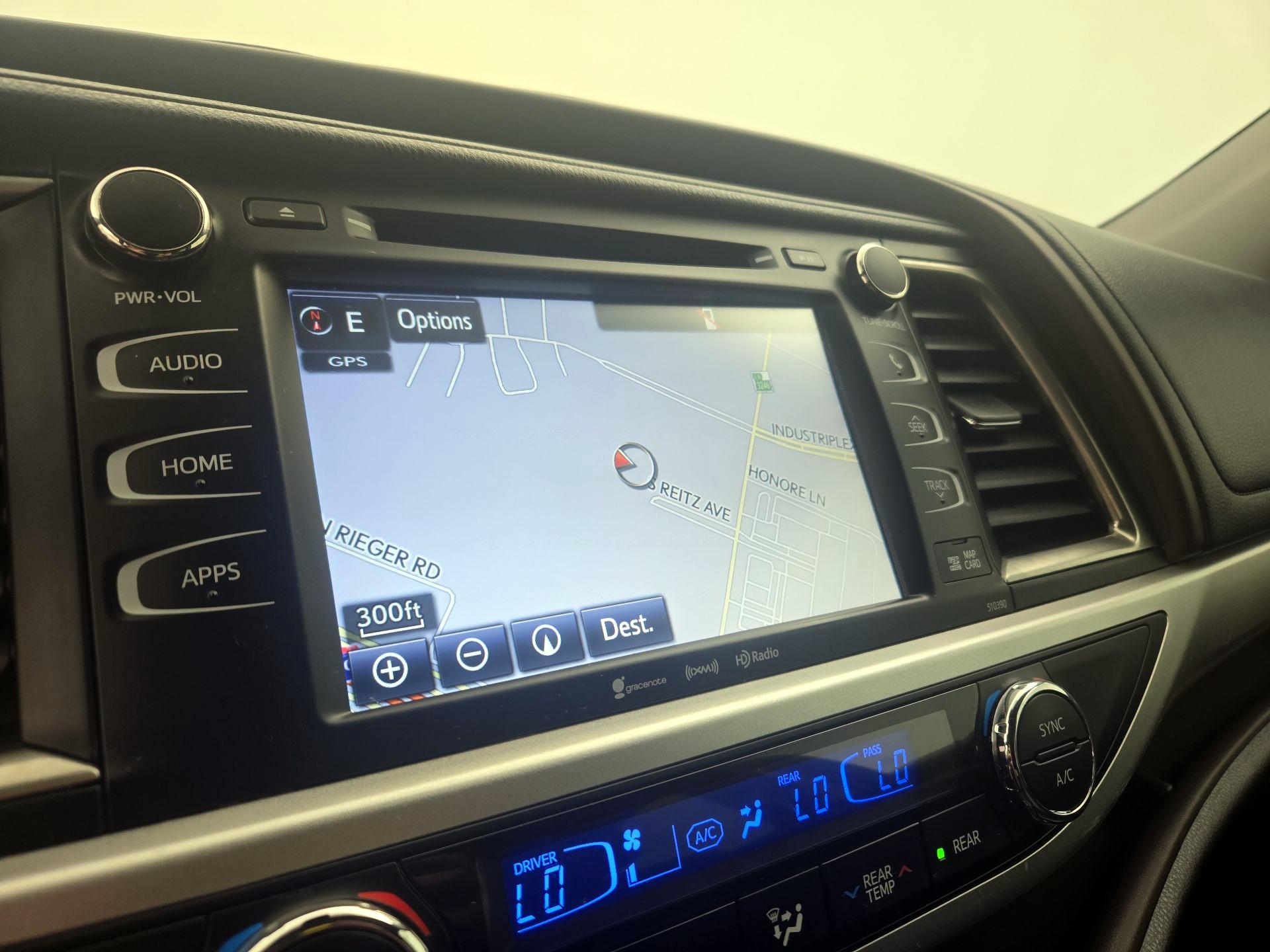 Thumbnail: 2019 Toyota Highlander - 14