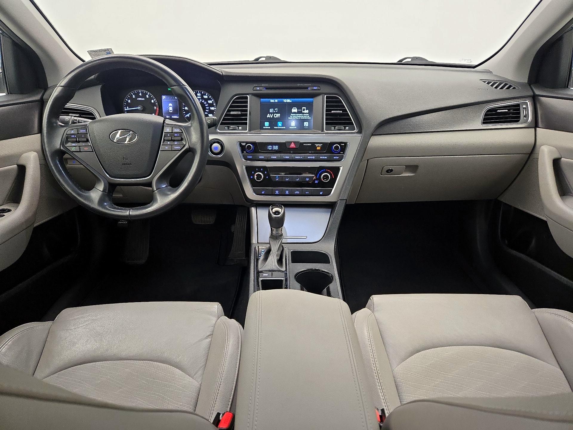 Thumbnail: 2017 Hyundai Sonata - 9