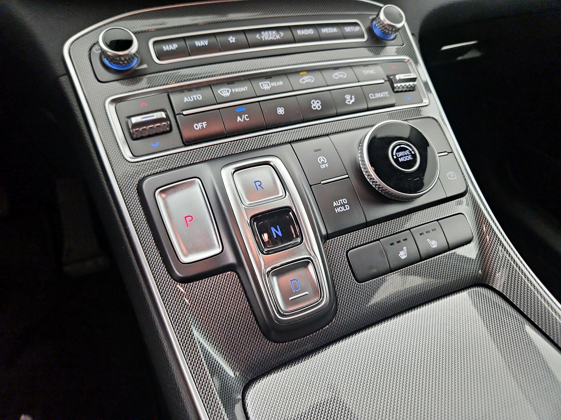 Thumbnail: 2023 Hyundai Santa Fe - 17