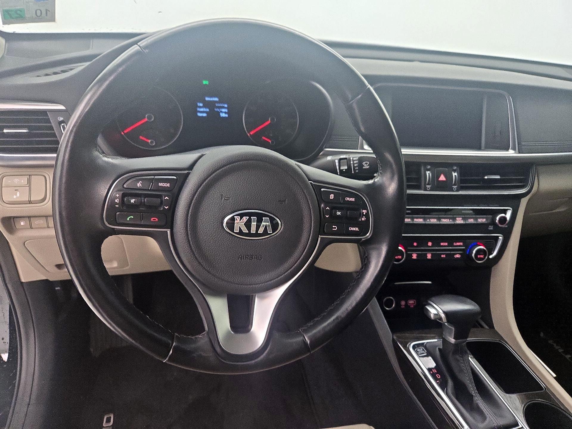 Thumbnail: 2016 Kia Optima - 10