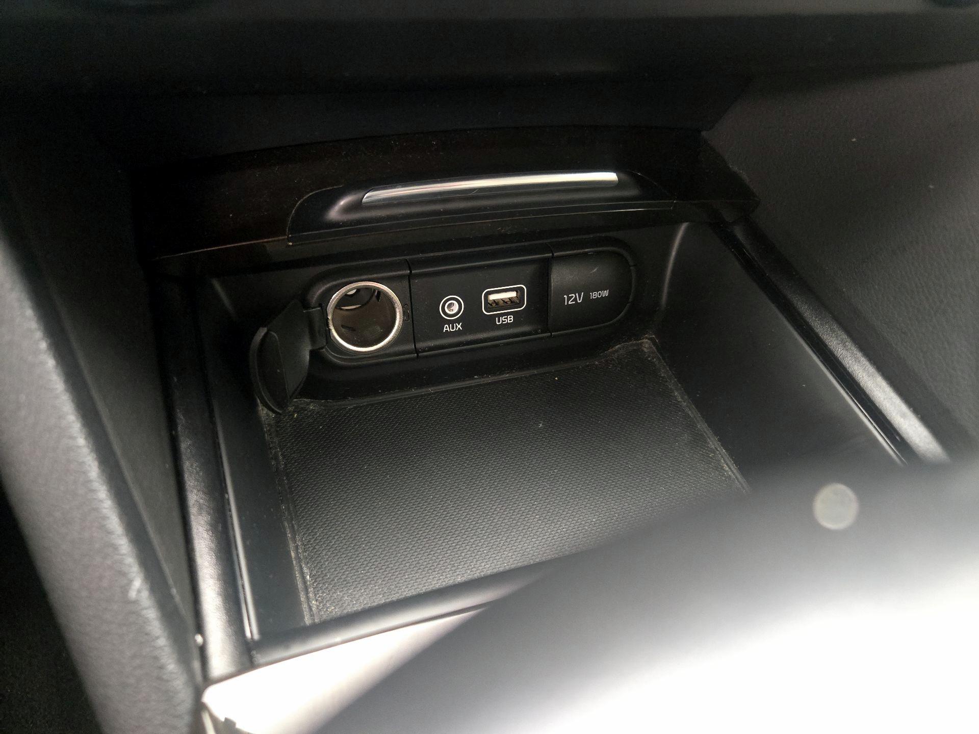 Thumbnail: 2016 Kia Optima - 19