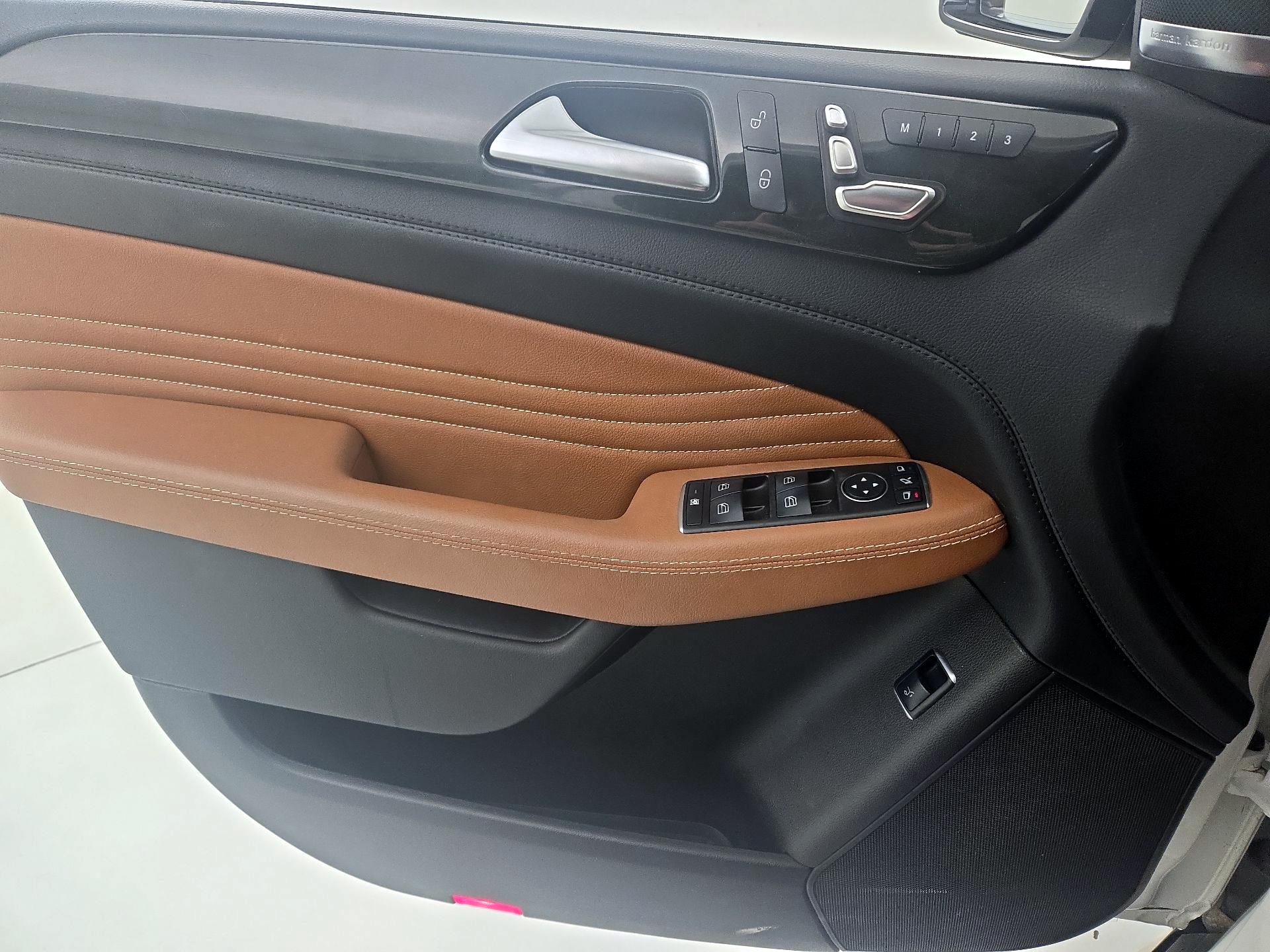 Thumbnail: 2019 Mercedes-Benz GLE - 12