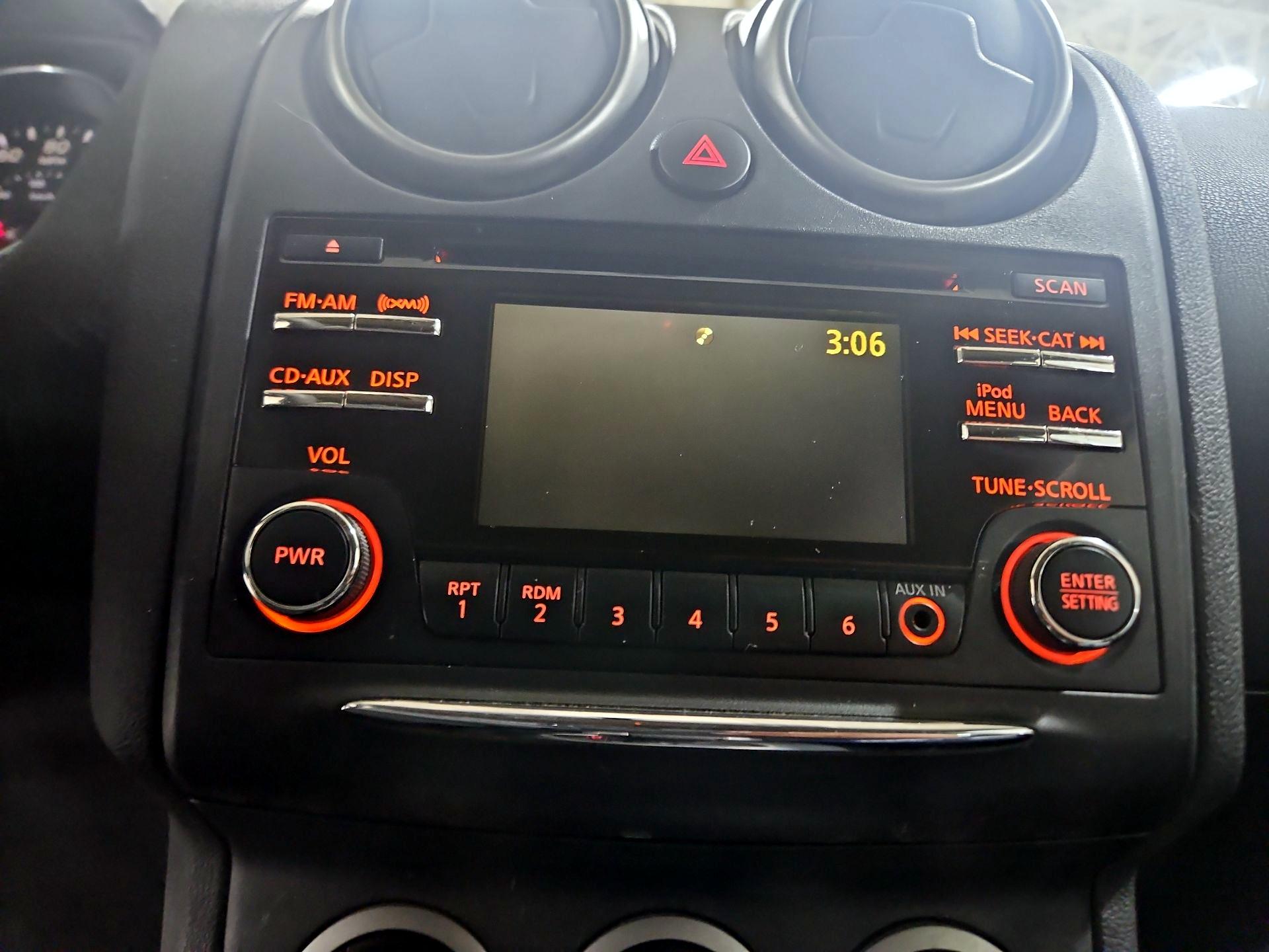 Thumbnail: 2015 Nissan Rogue - 13