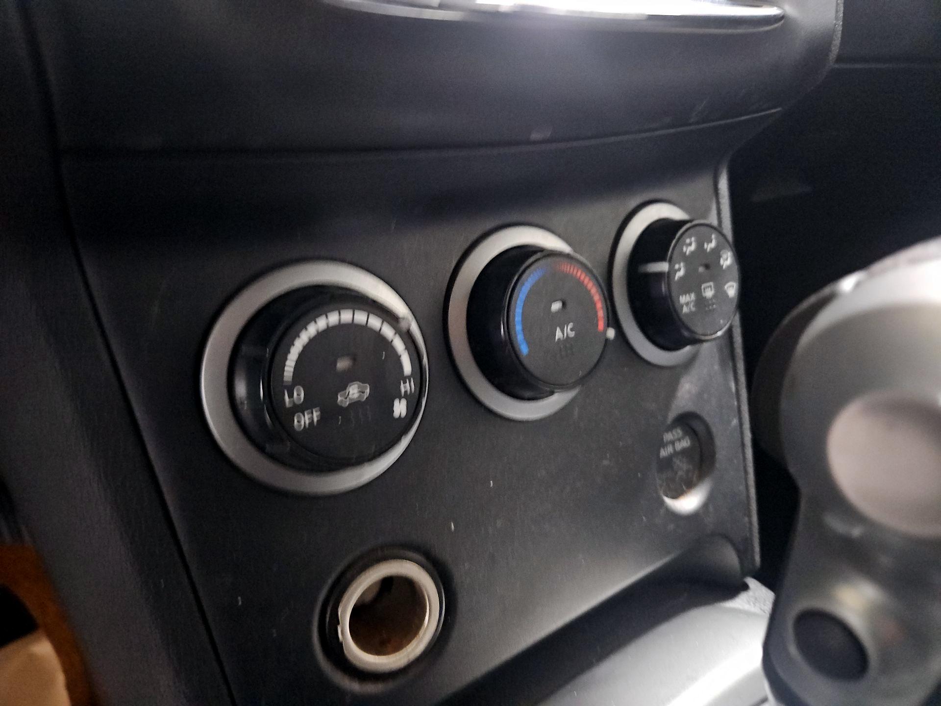 Thumbnail: 2015 Nissan Rogue - 14