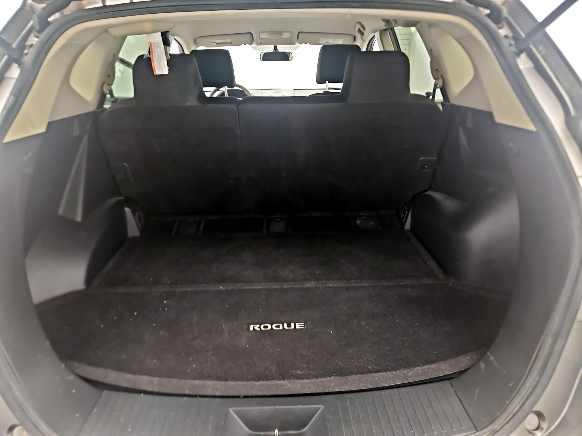 Thumbnail: 2015 Nissan Rogue - 18