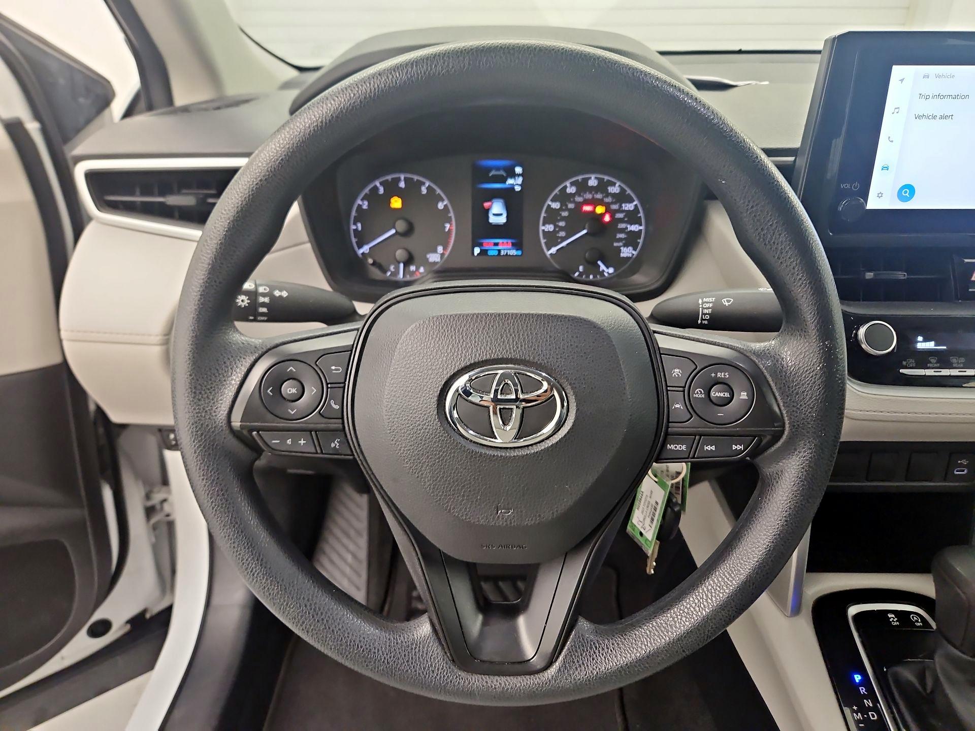 Thumbnail: 2023 Toyota Corolla Cross - 10