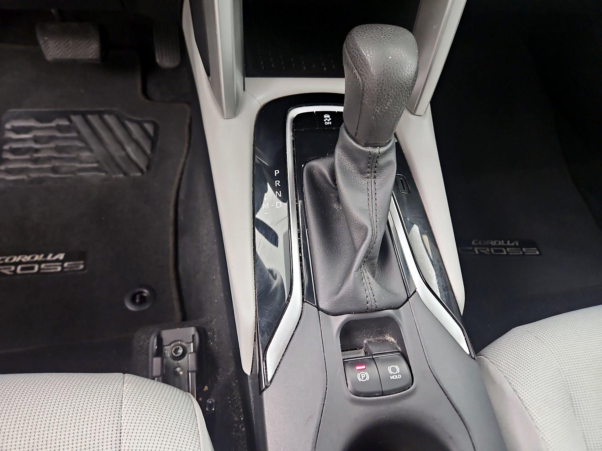 Thumbnail: 2023 Toyota Corolla Cross - 17