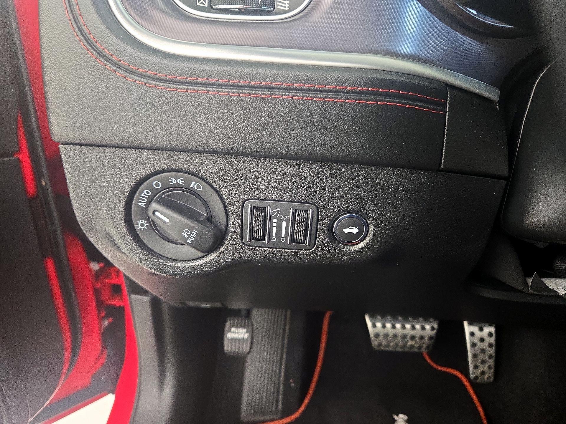 Thumbnail: 2020 Dodge Charger - 13