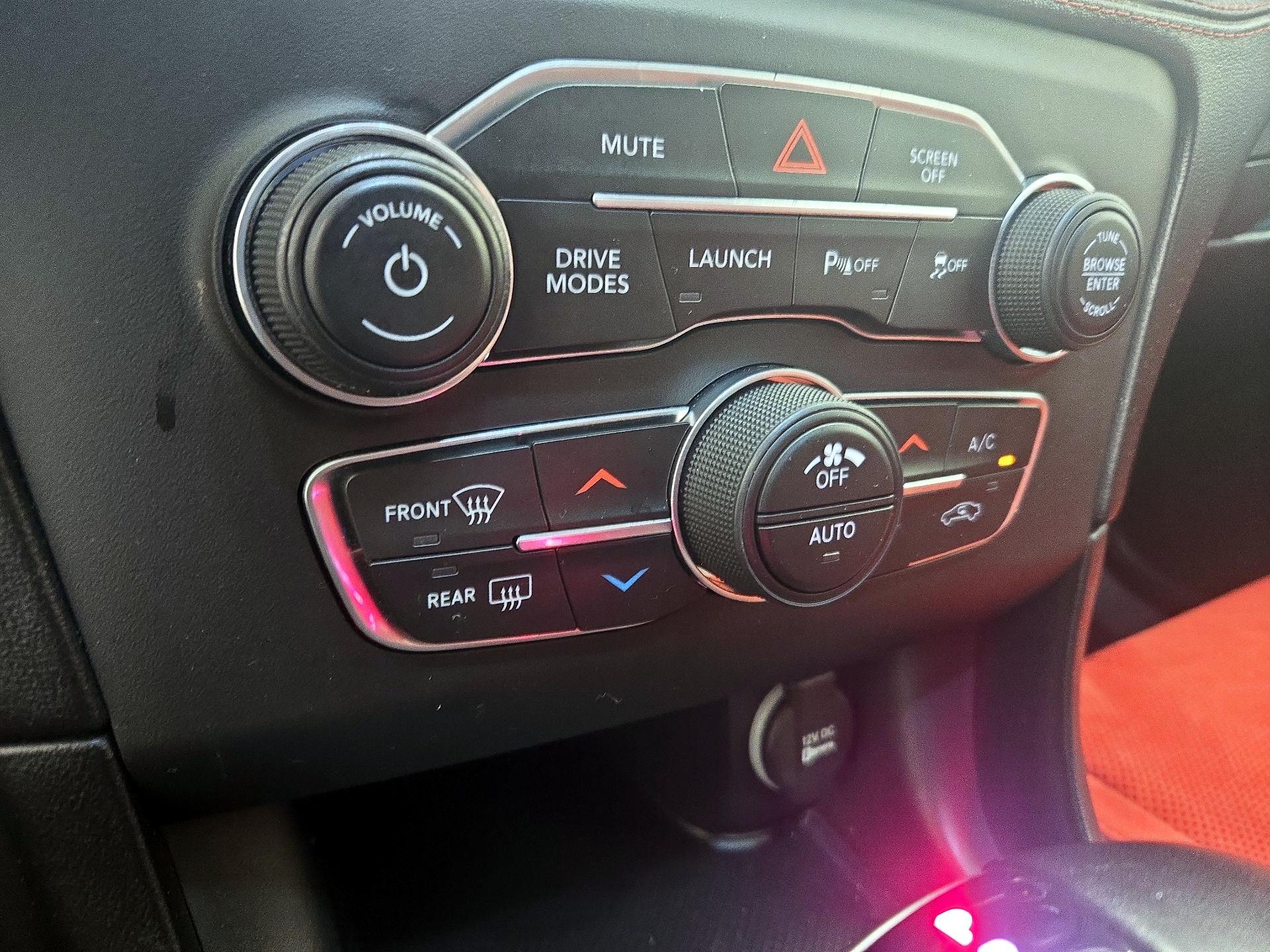 Thumbnail: 2020 Dodge Charger - 17