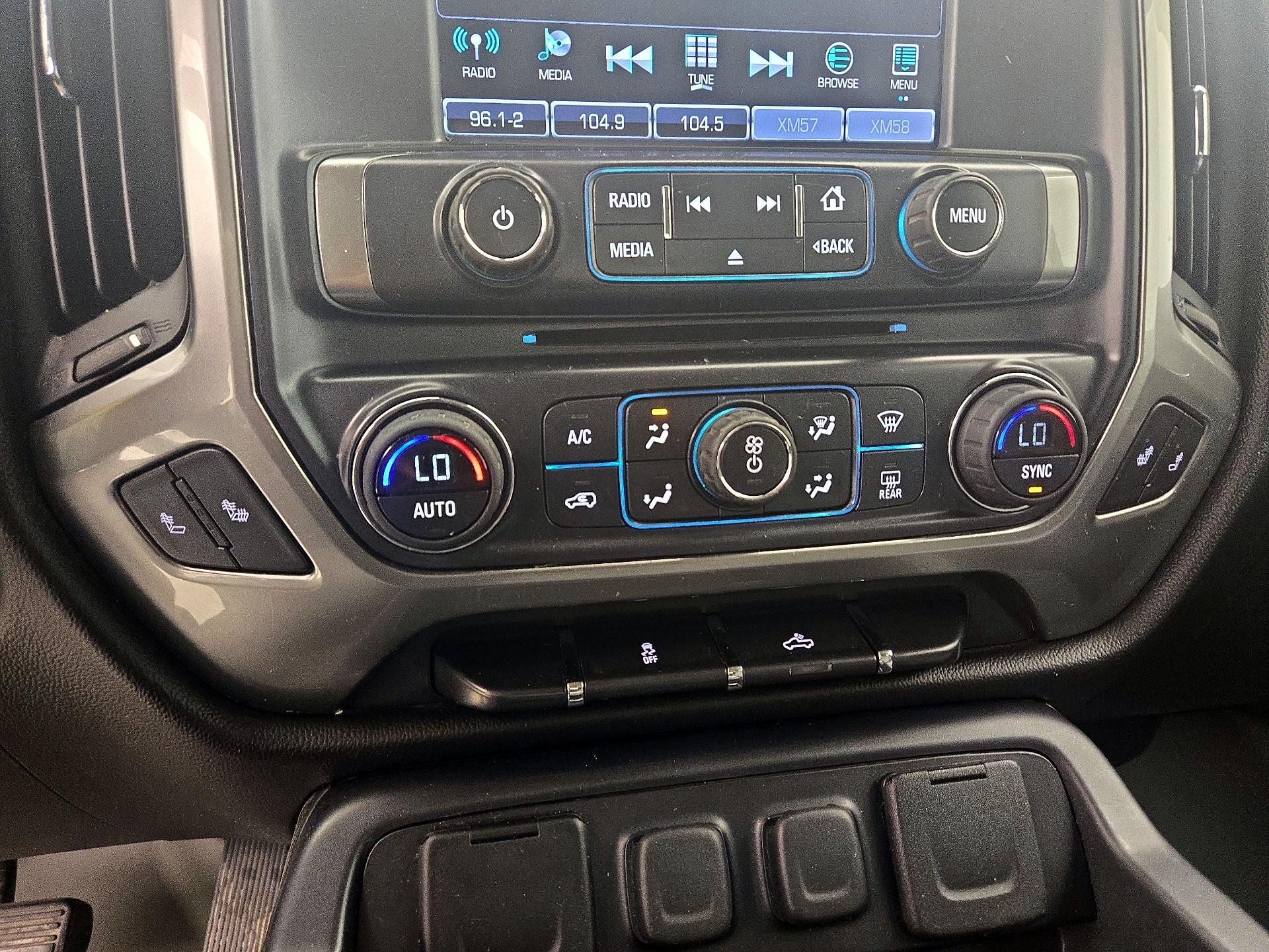 Thumbnail: 2016 Chevrolet Silverado 1500 - 16