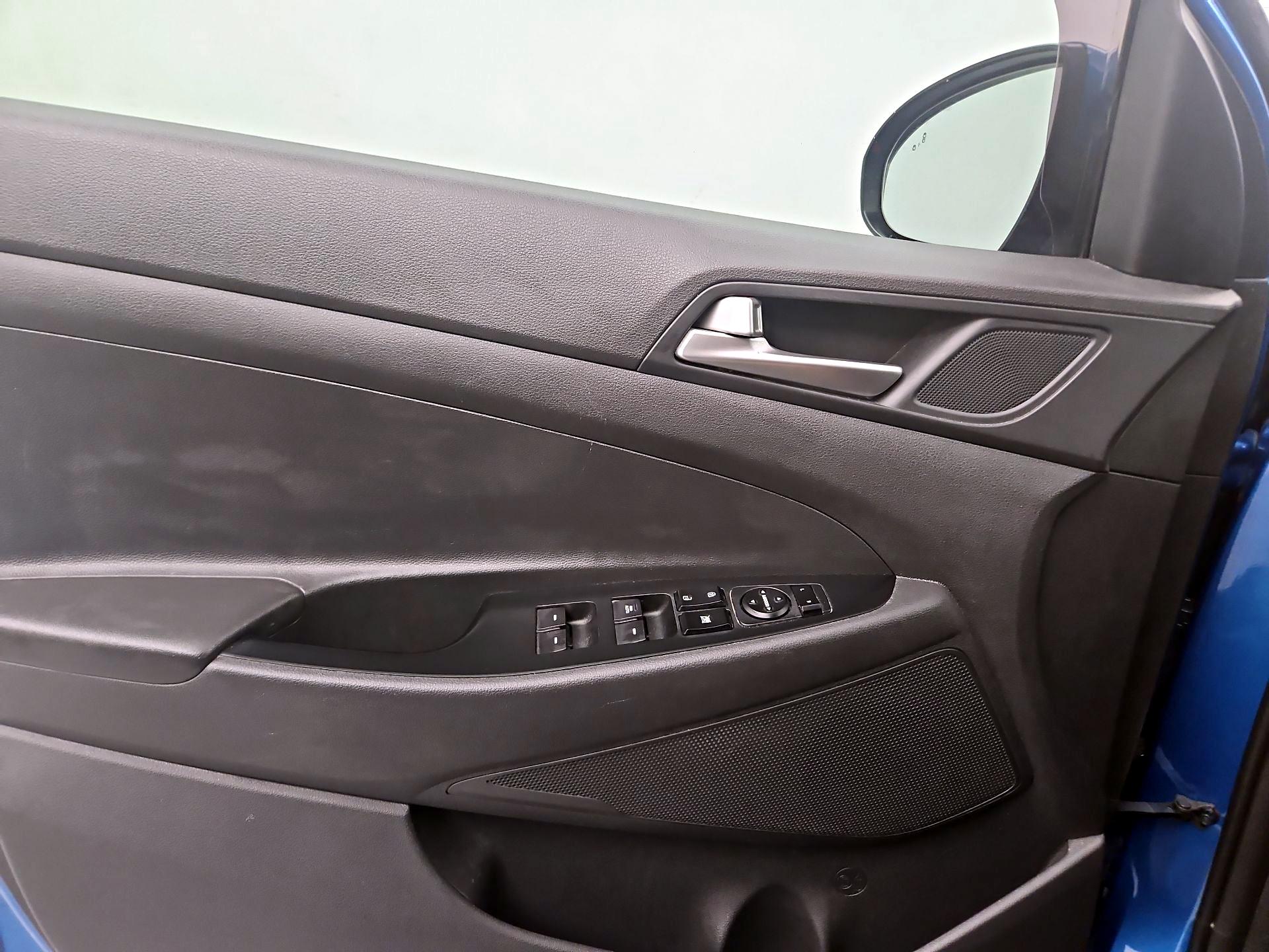 Thumbnail: 2019 Hyundai Tucson - 12