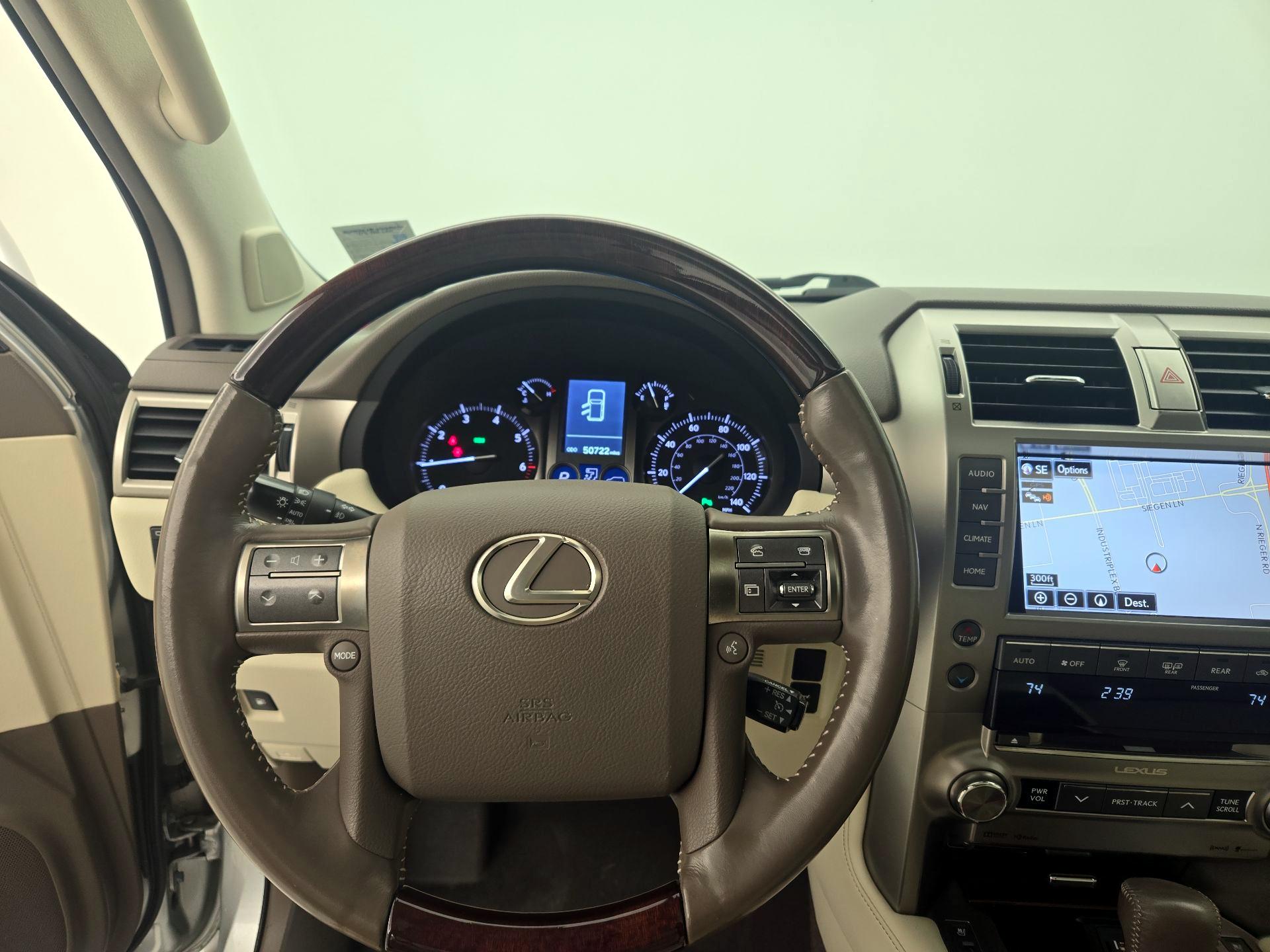Thumbnail: 2017 Lexus GX - 10