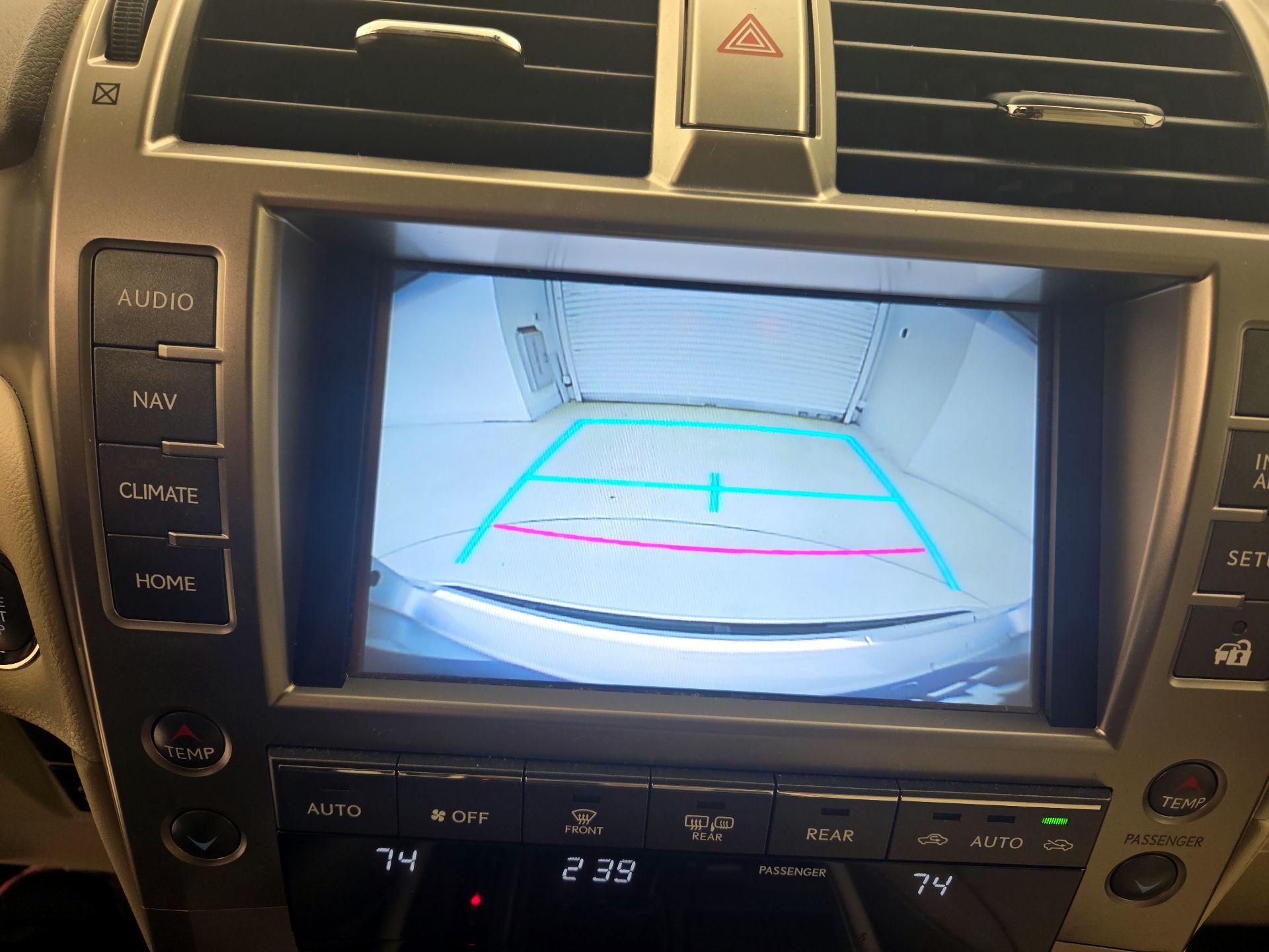 Thumbnail: 2017 Lexus GX - 15