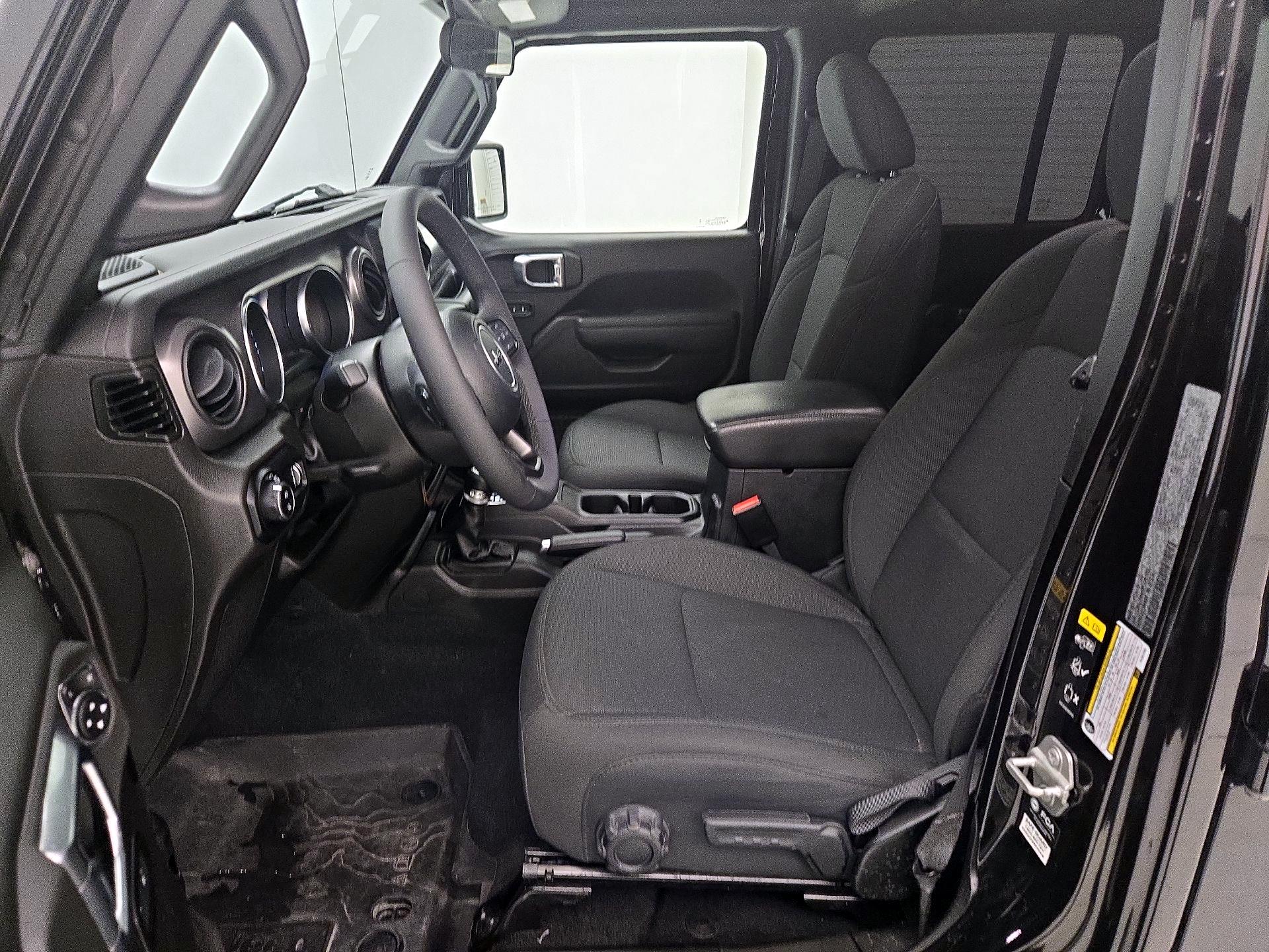 Thumbnail: 2023 Jeep Gladiator - 11