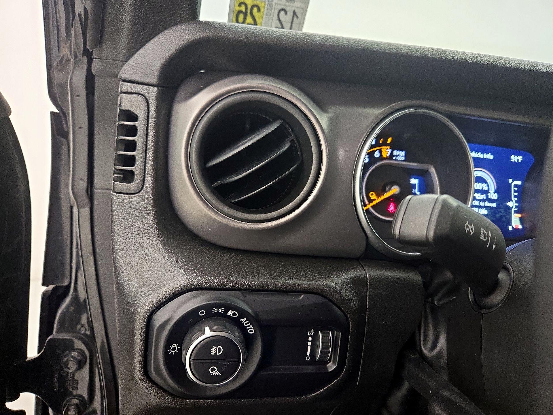 Thumbnail: 2023 Jeep Gladiator - 13