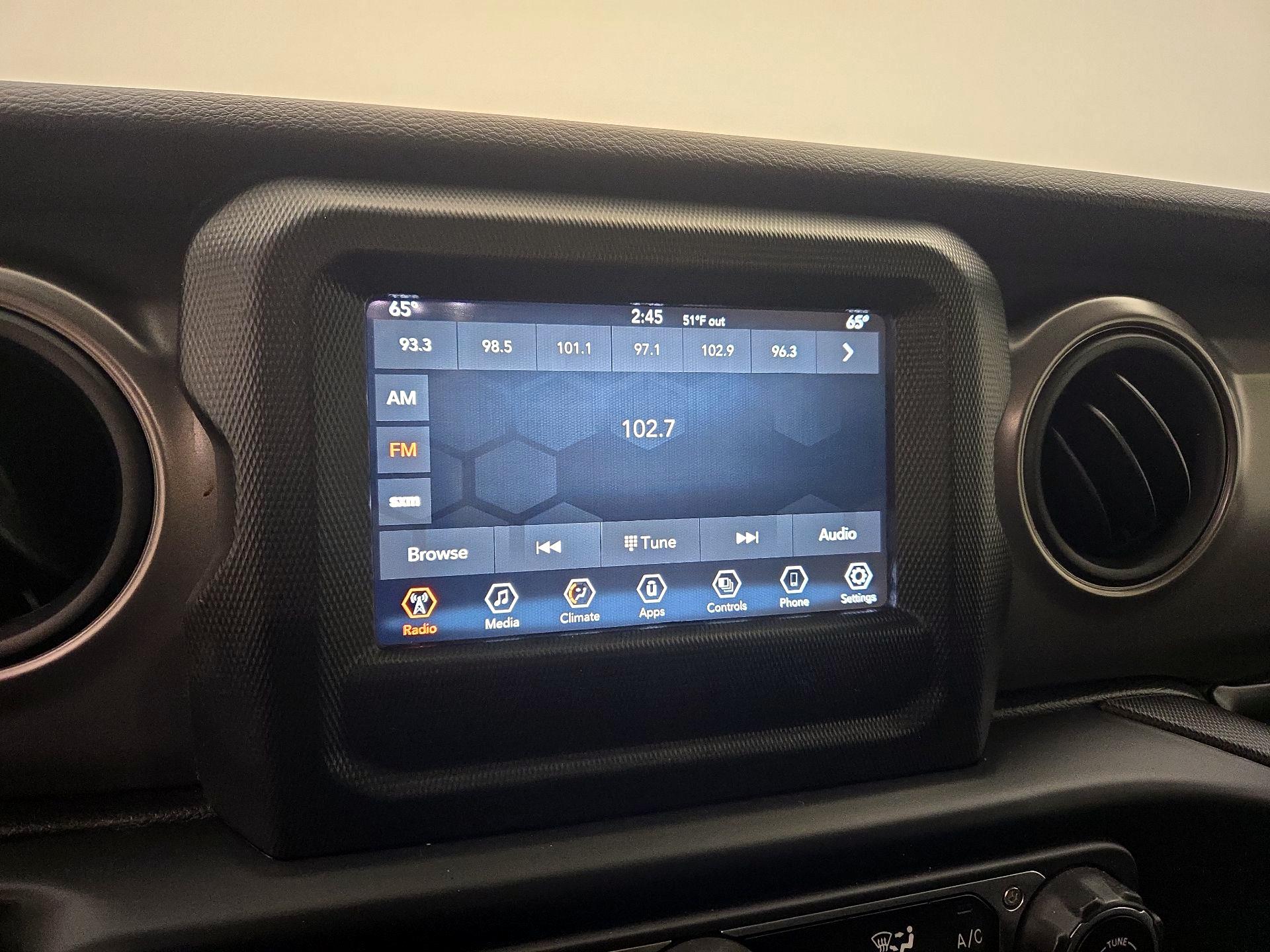 Thumbnail: 2023 Jeep Gladiator - 15