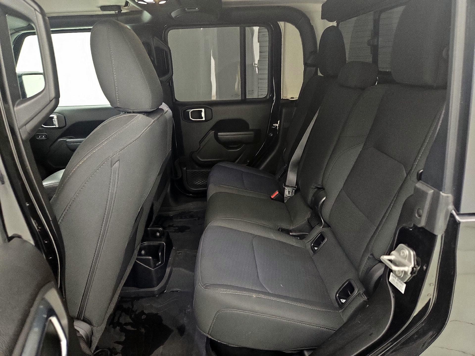 Thumbnail: 2023 Jeep Gladiator - 19