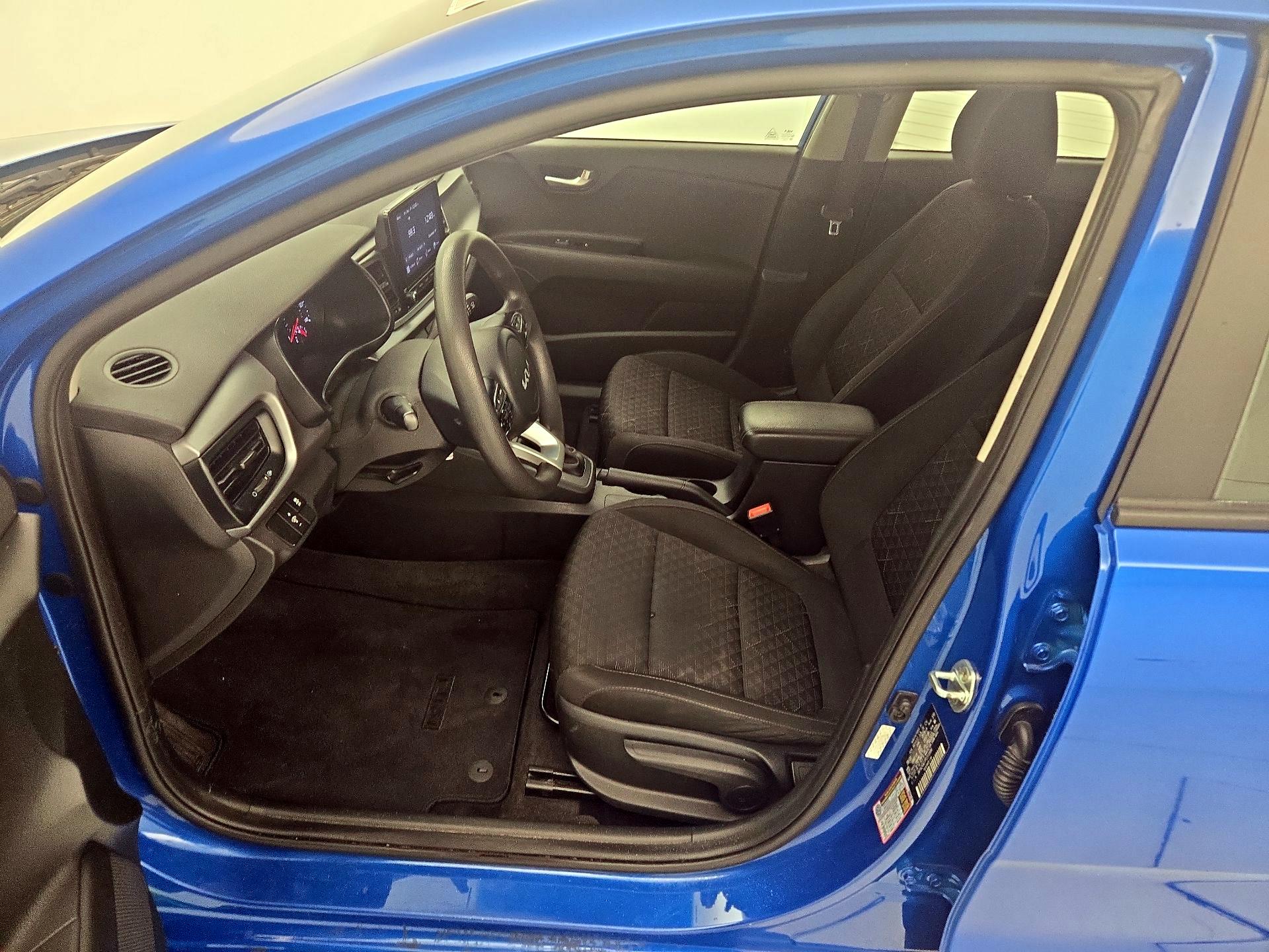 Thumbnail: 2023 Kia Rio - 11