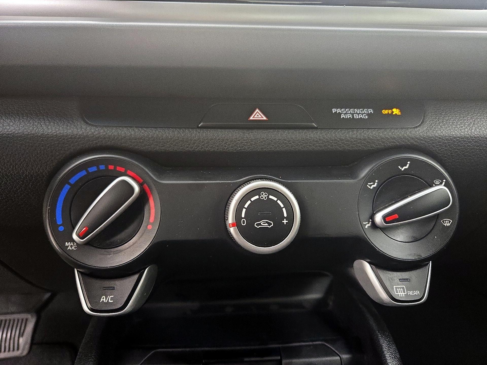 Thumbnail: 2023 Kia Rio - 16