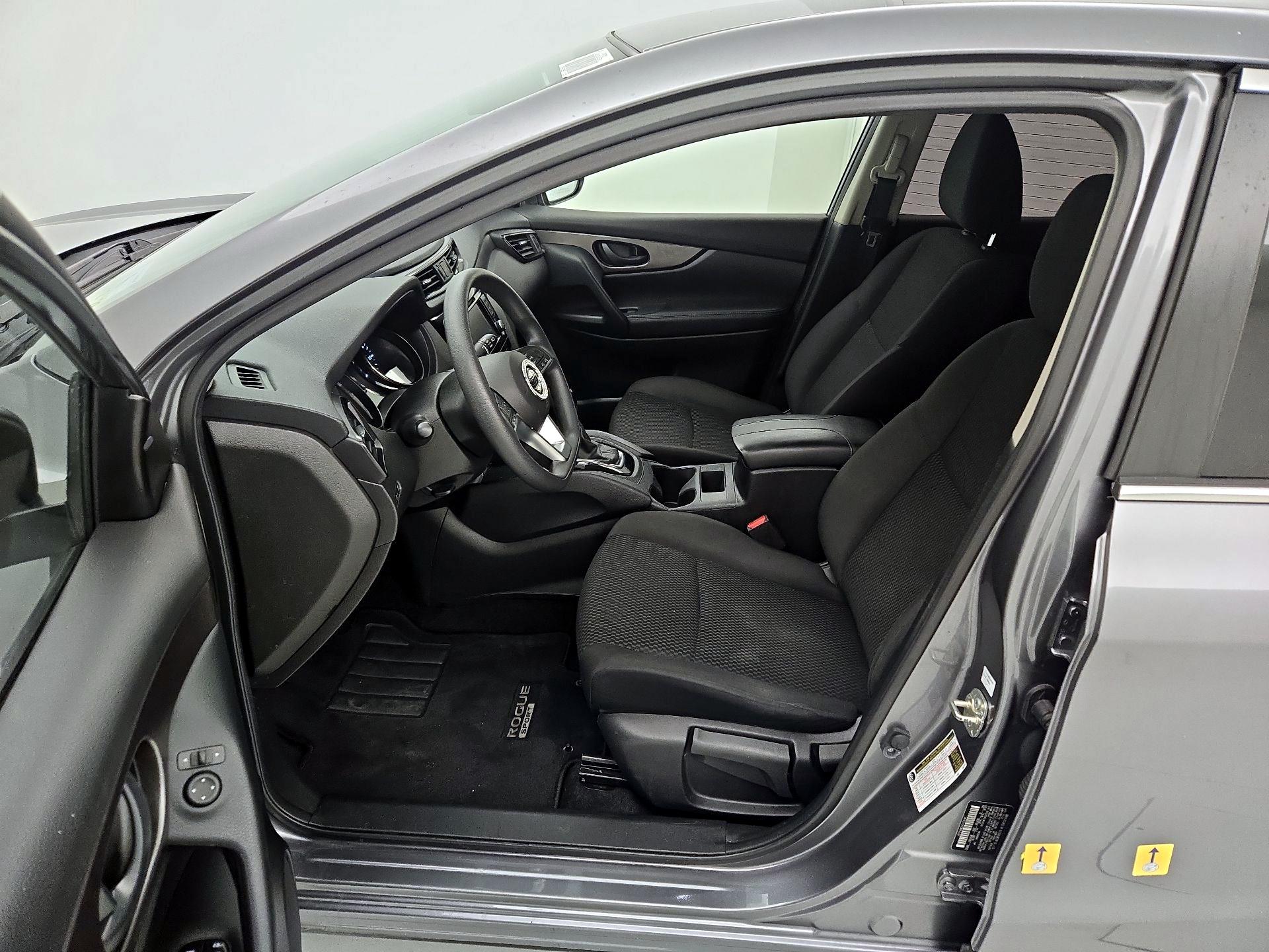 Thumbnail: 2020 Nissan Rogue Sport - 11