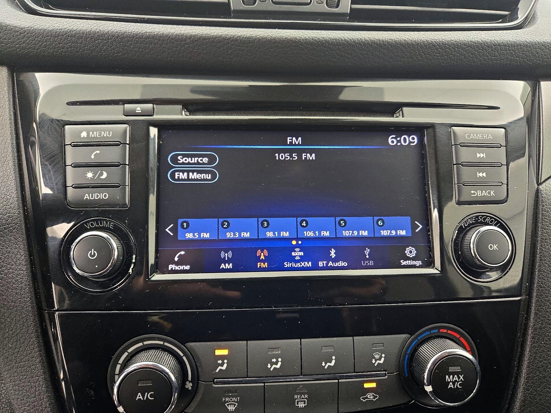 Thumbnail: 2020 Nissan Rogue Sport - 15