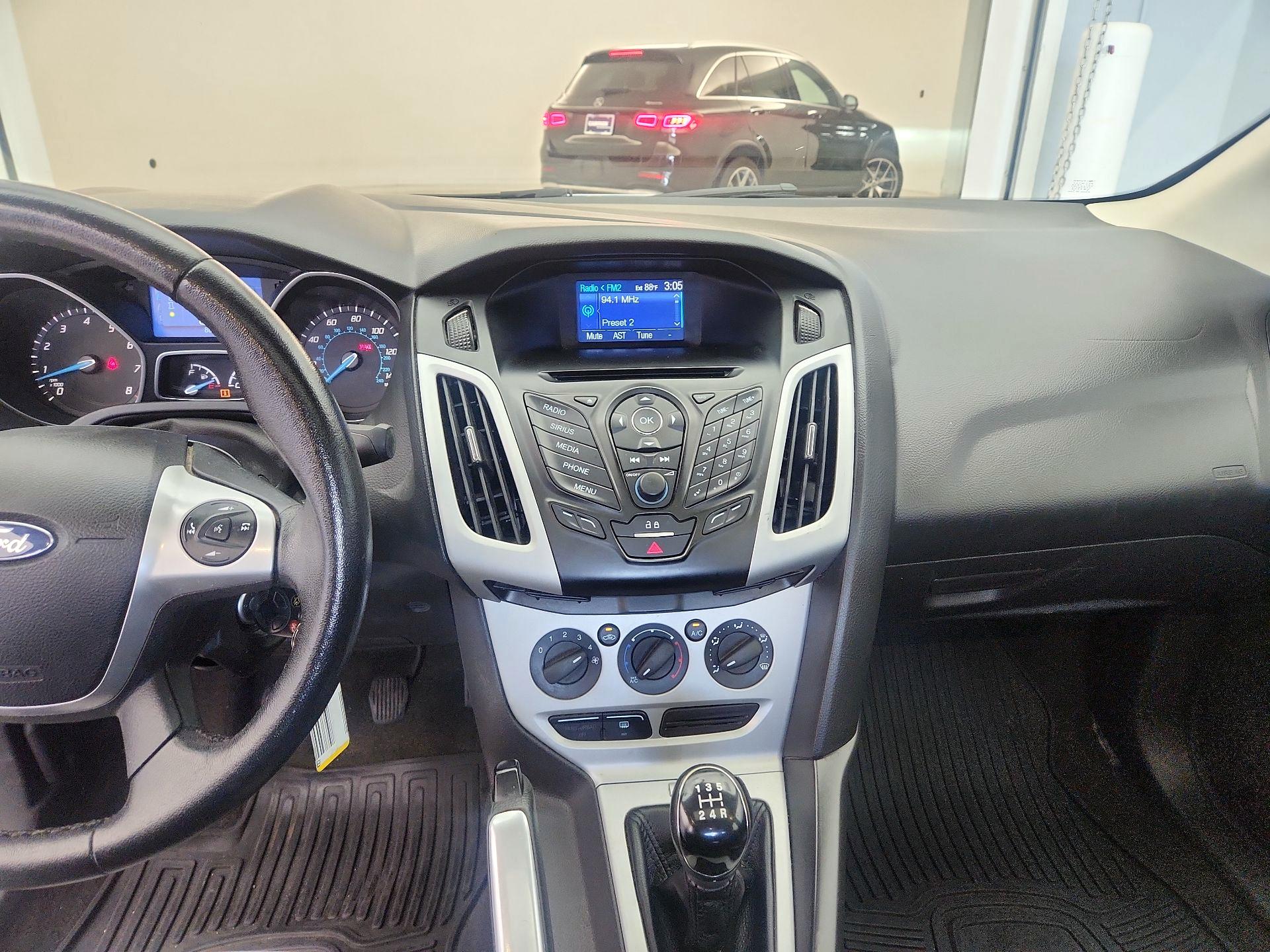 Thumbnail: 2014 Ford Focus - 9