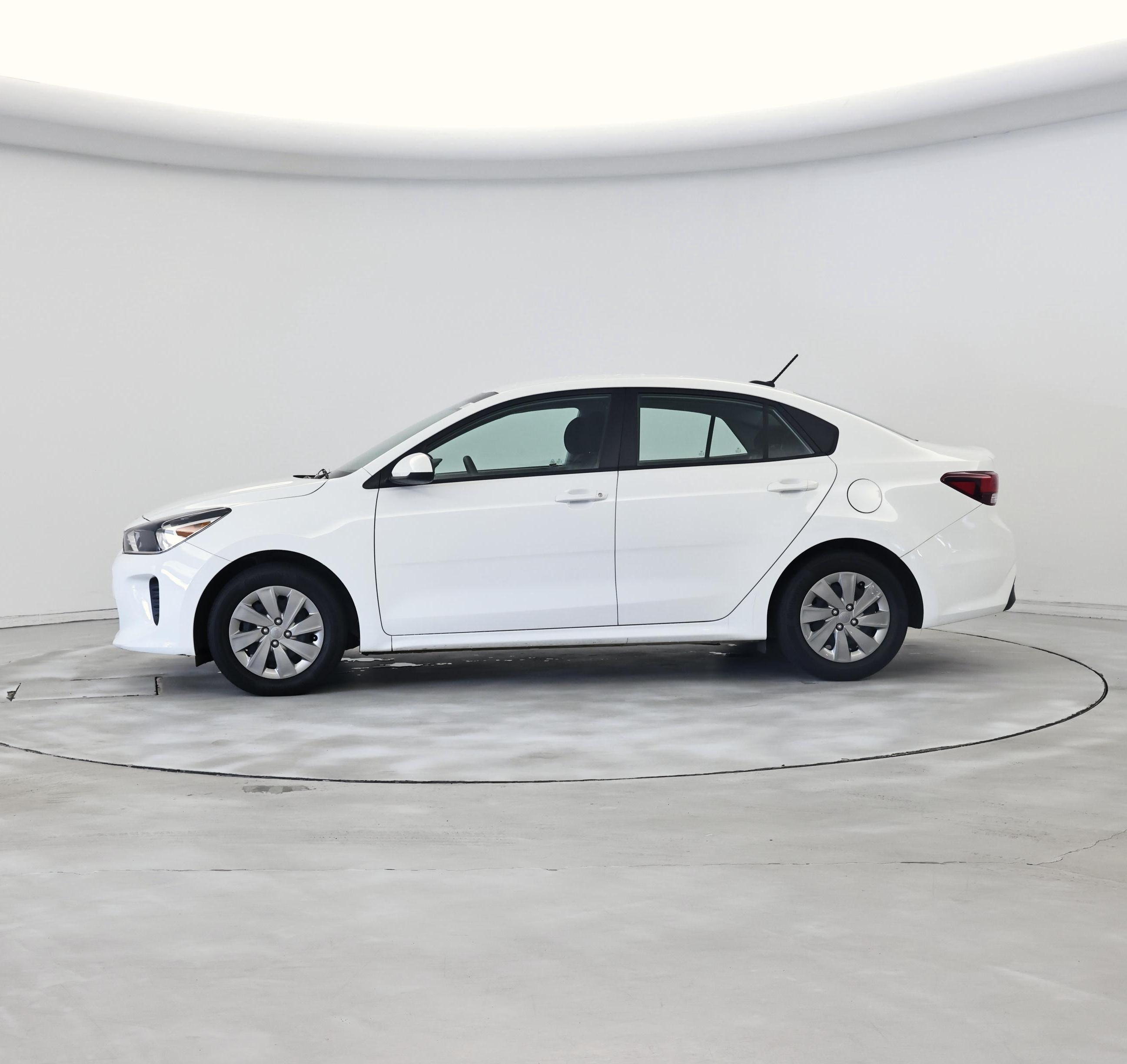 Thumbnail: 2019 Kia Rio - 3