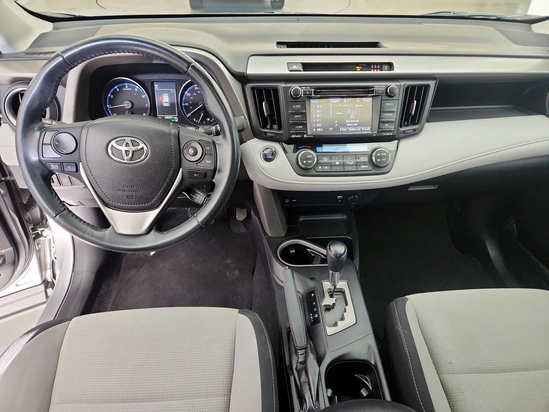 Thumbnail: 2018 Toyota RAV4 - 9