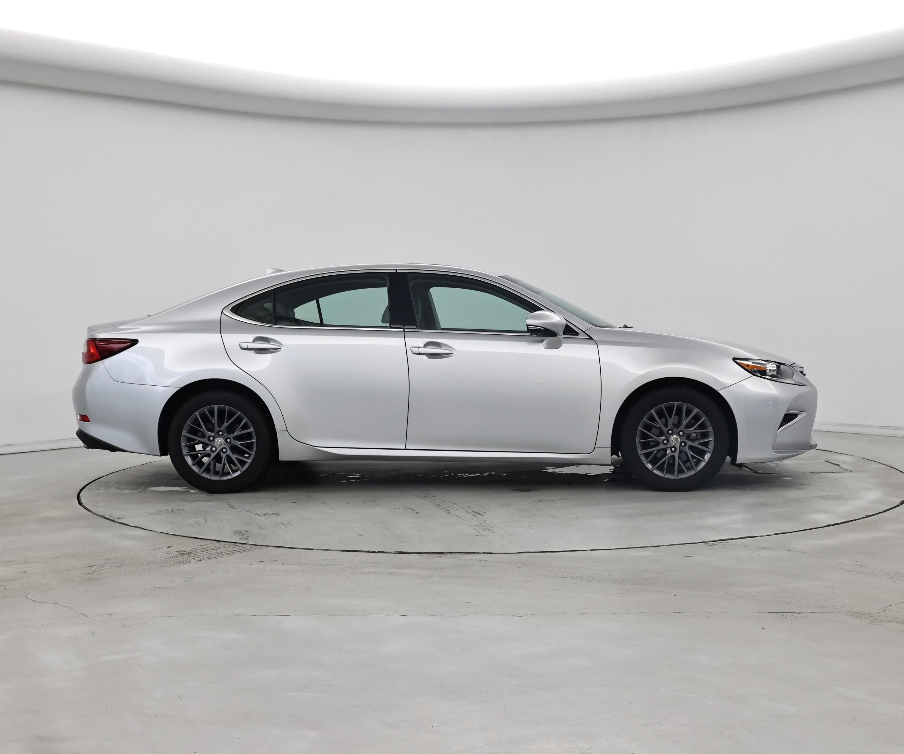 Thumbnail: 2018 Lexus ES - 7