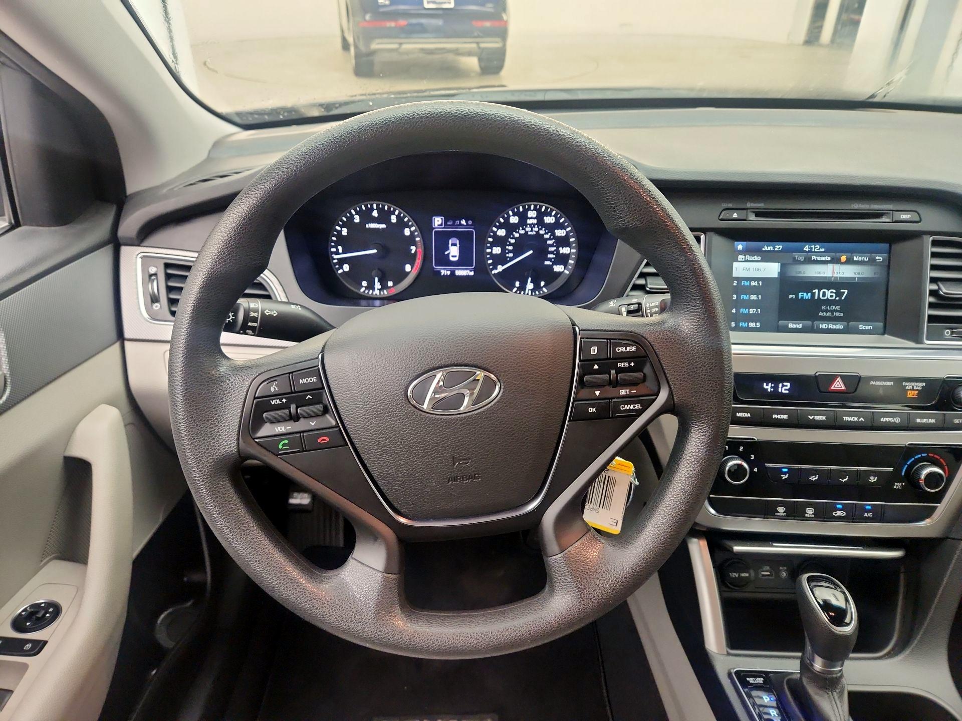Thumbnail: 2017 Hyundai Sonata - 10