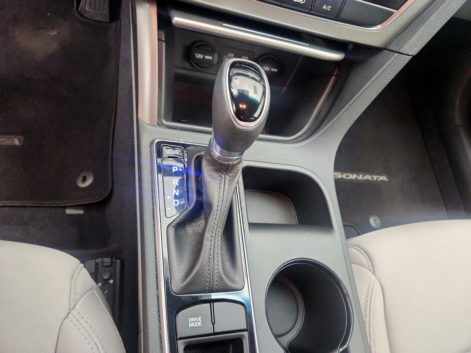 Thumbnail: 2017 Hyundai Sonata - 17