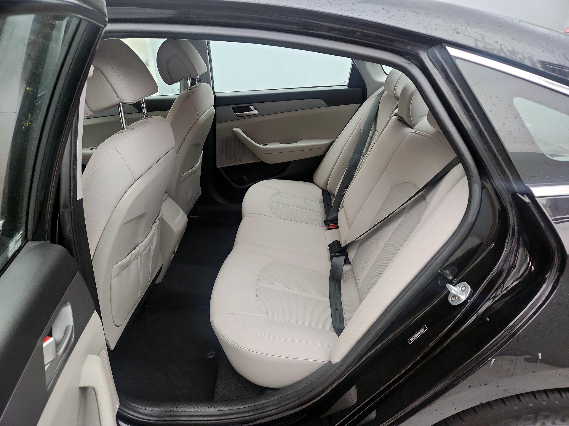 Thumbnail: 2017 Hyundai Sonata - 19
